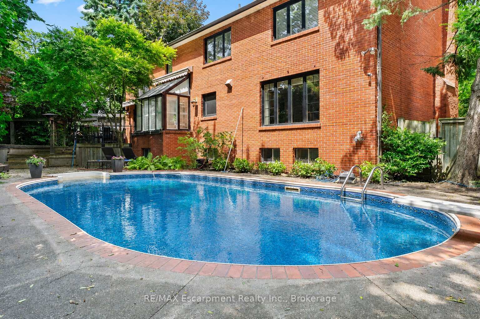 Photo 2 of 104 Whittington Place, Oakville, Southwest — HOMEH
