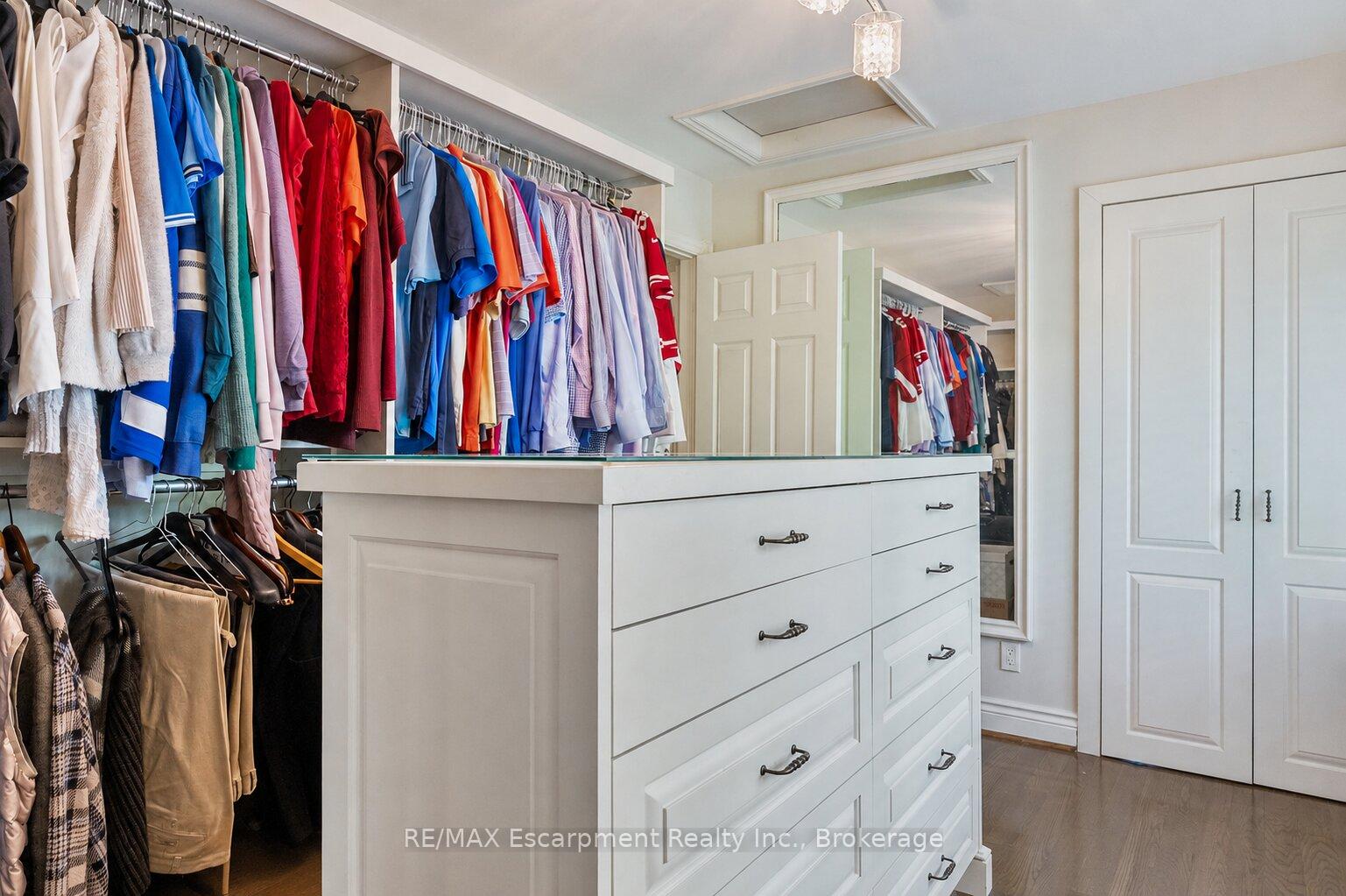 Photo 25 of 104 Whittington Place, Oakville, Southwest — HOMEH