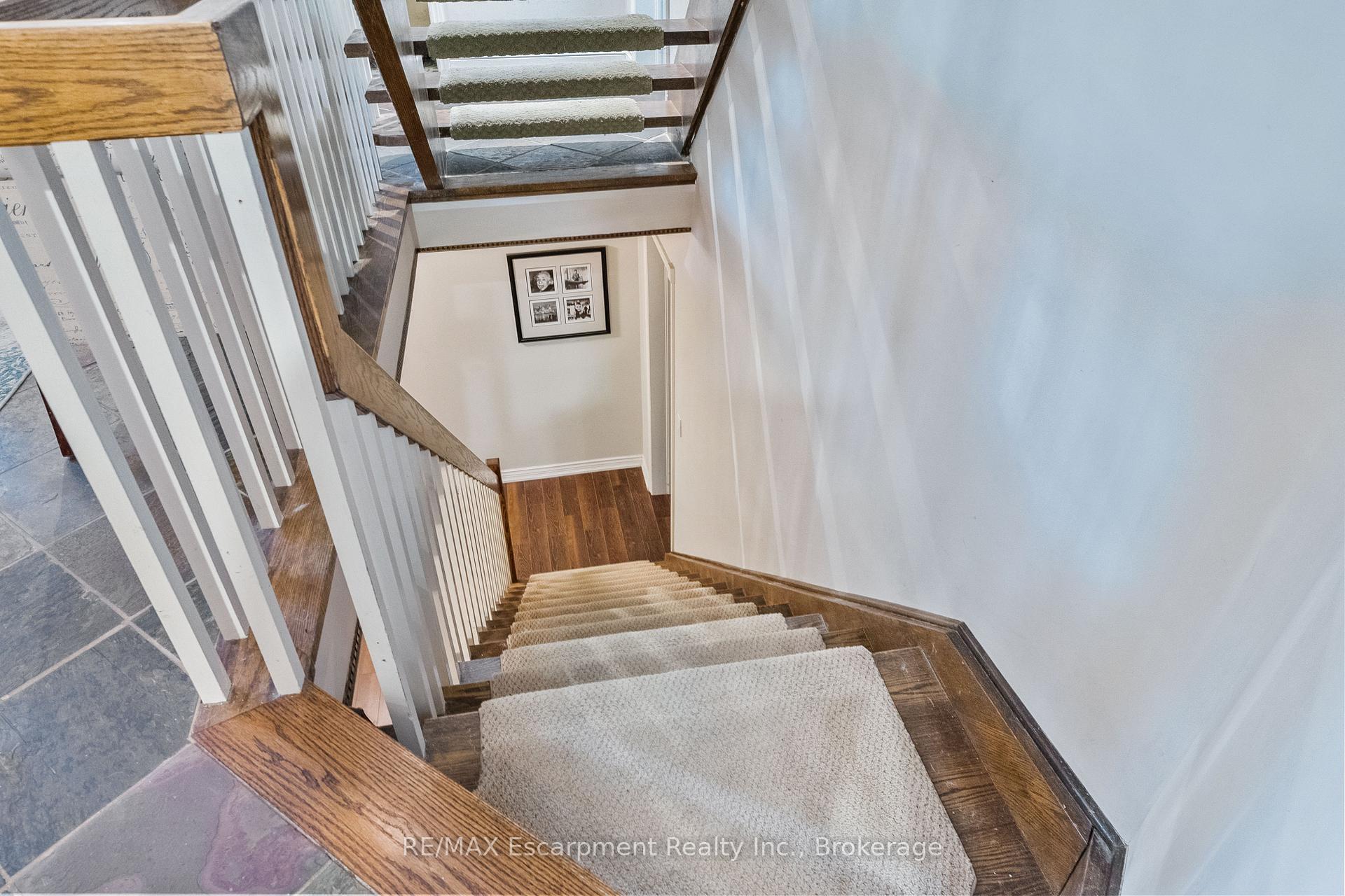 Photo 30 of 104 Whittington Place, Oakville, Southwest — HOMEH