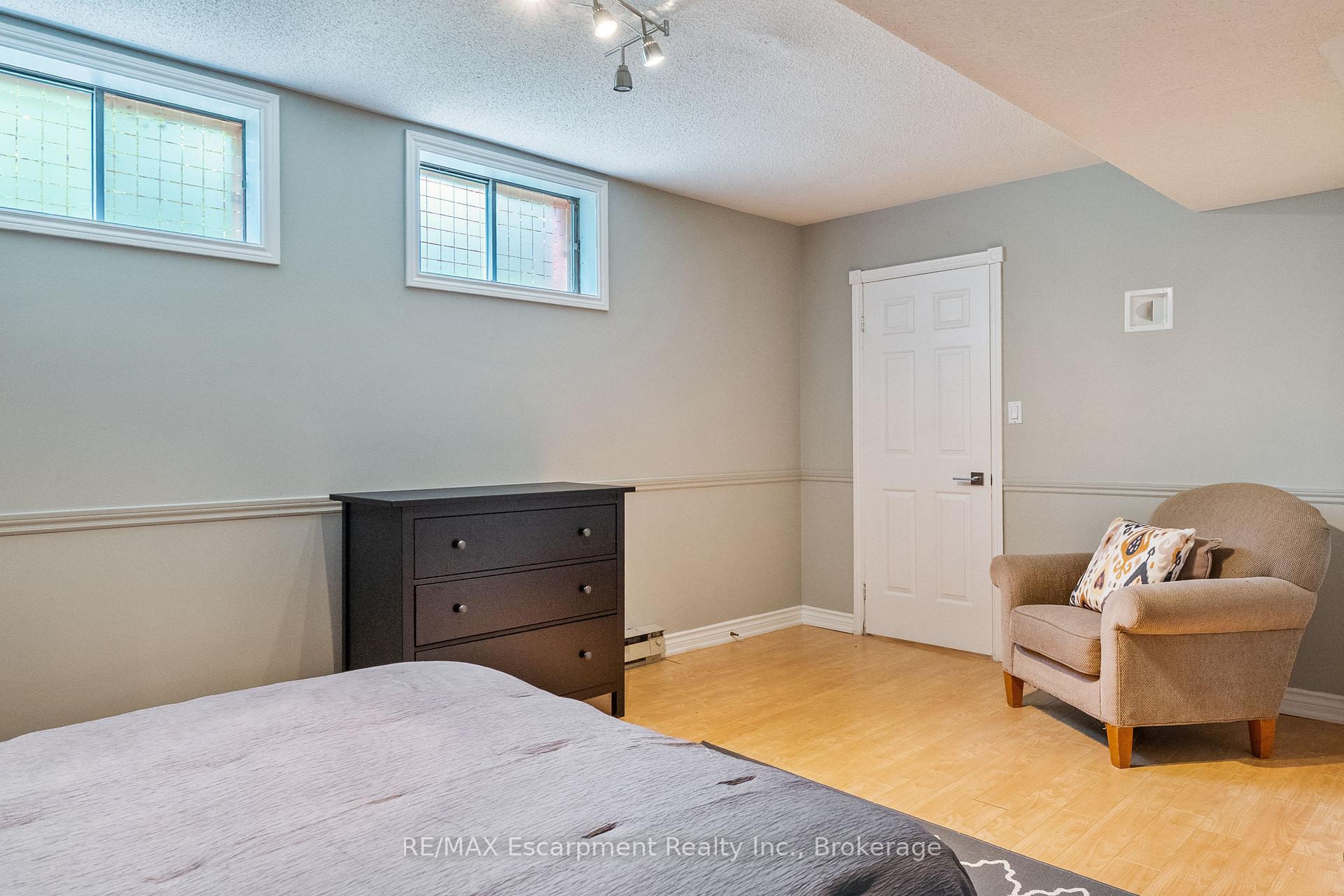 Photo 34 of 104 Whittington Place, Oakville, Southwest — HOMEH