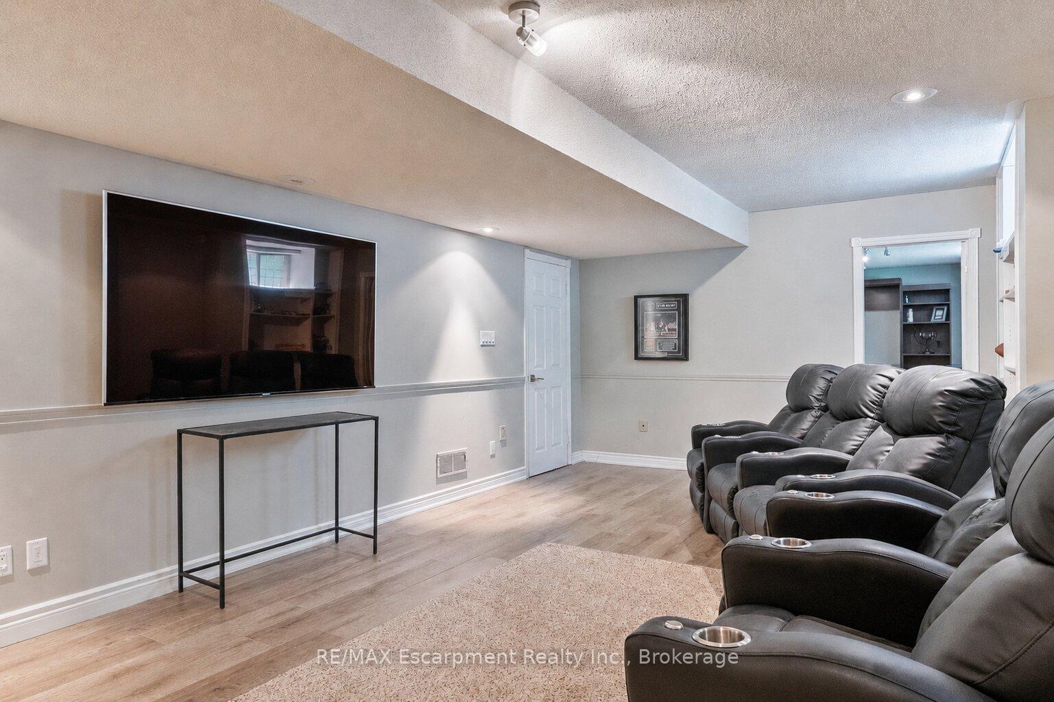 Photo 36 of 104 Whittington Place, Oakville, Southwest — HOMEH