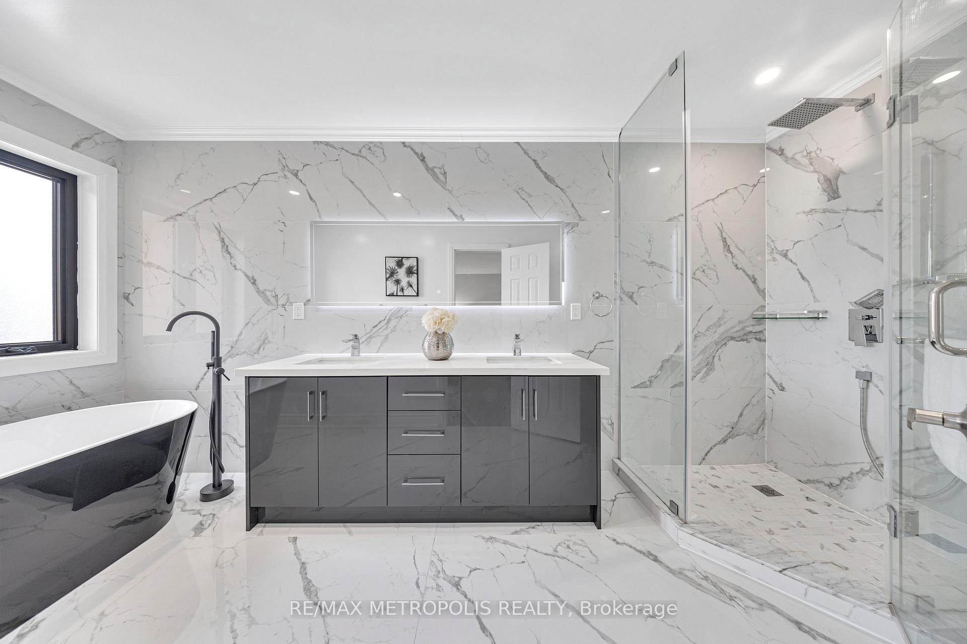 Photo 29 of 10 Snowcreek Street, Markham, Cornell — HOMEH