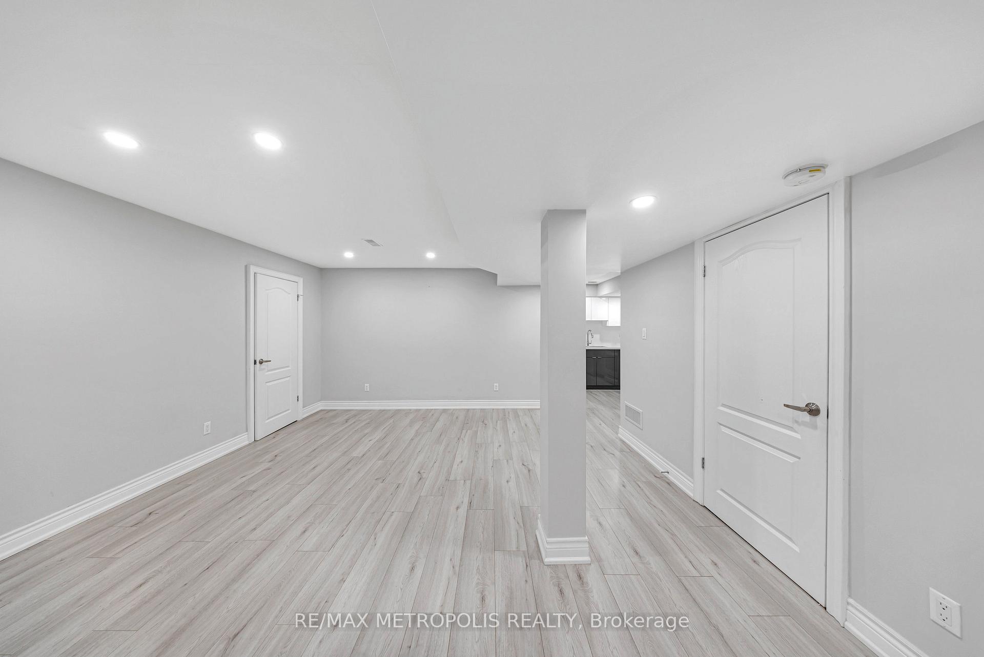 Photo 35 of 10 Snowcreek Street, Markham, Cornell — HOMEH
