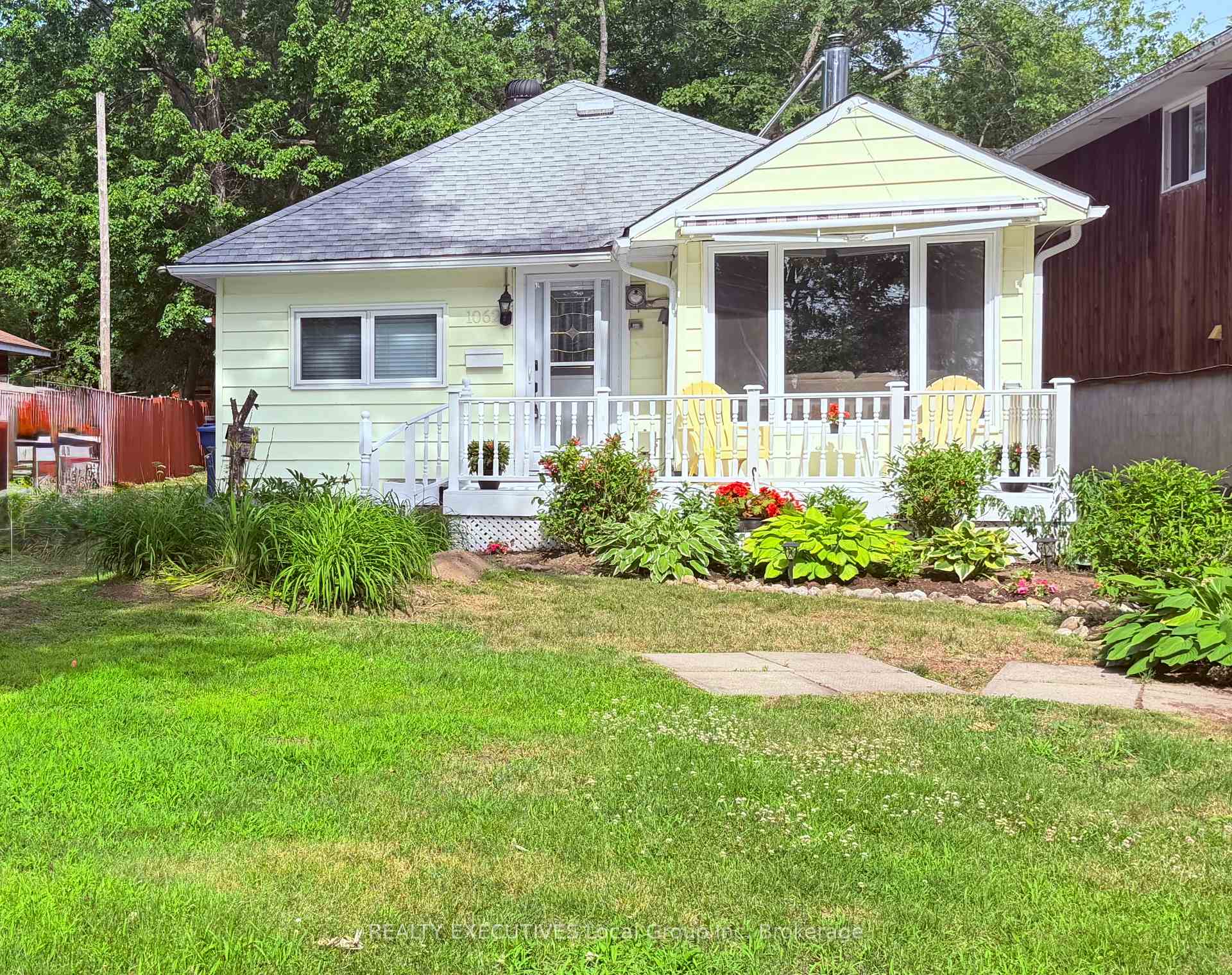 Photo 1 of 1062 Premier Road, North Bay, Ferris — HOMEH