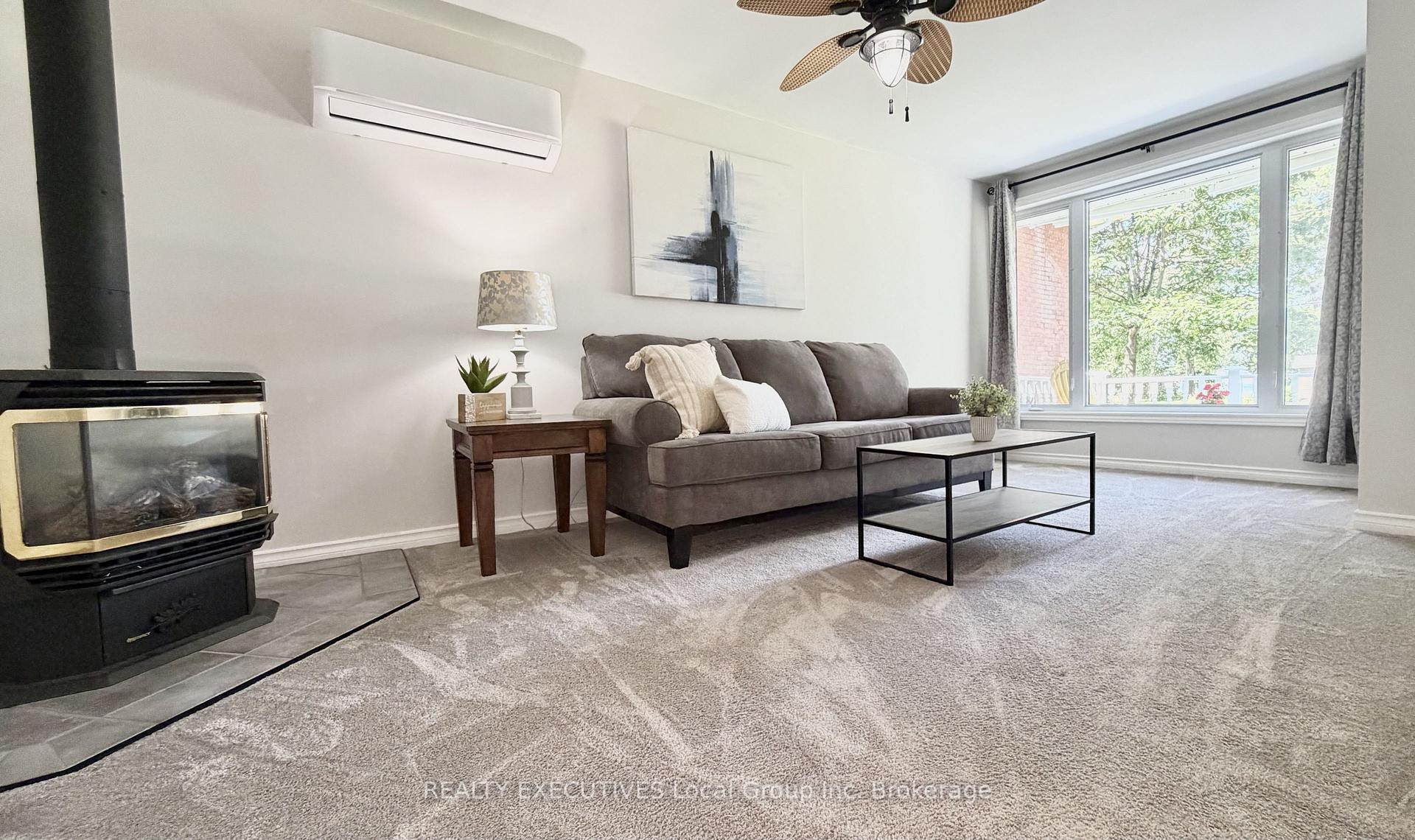 Photo 8 of 1062 Premier Road, North Bay, Ferris — HOMEH