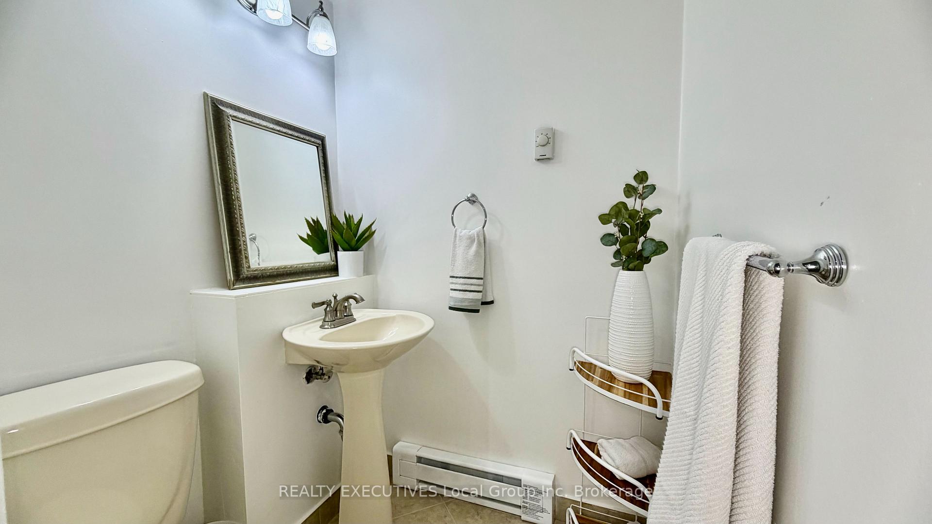 Photo 12 of 1062 Premier Road, North Bay, Ferris — HOMEH