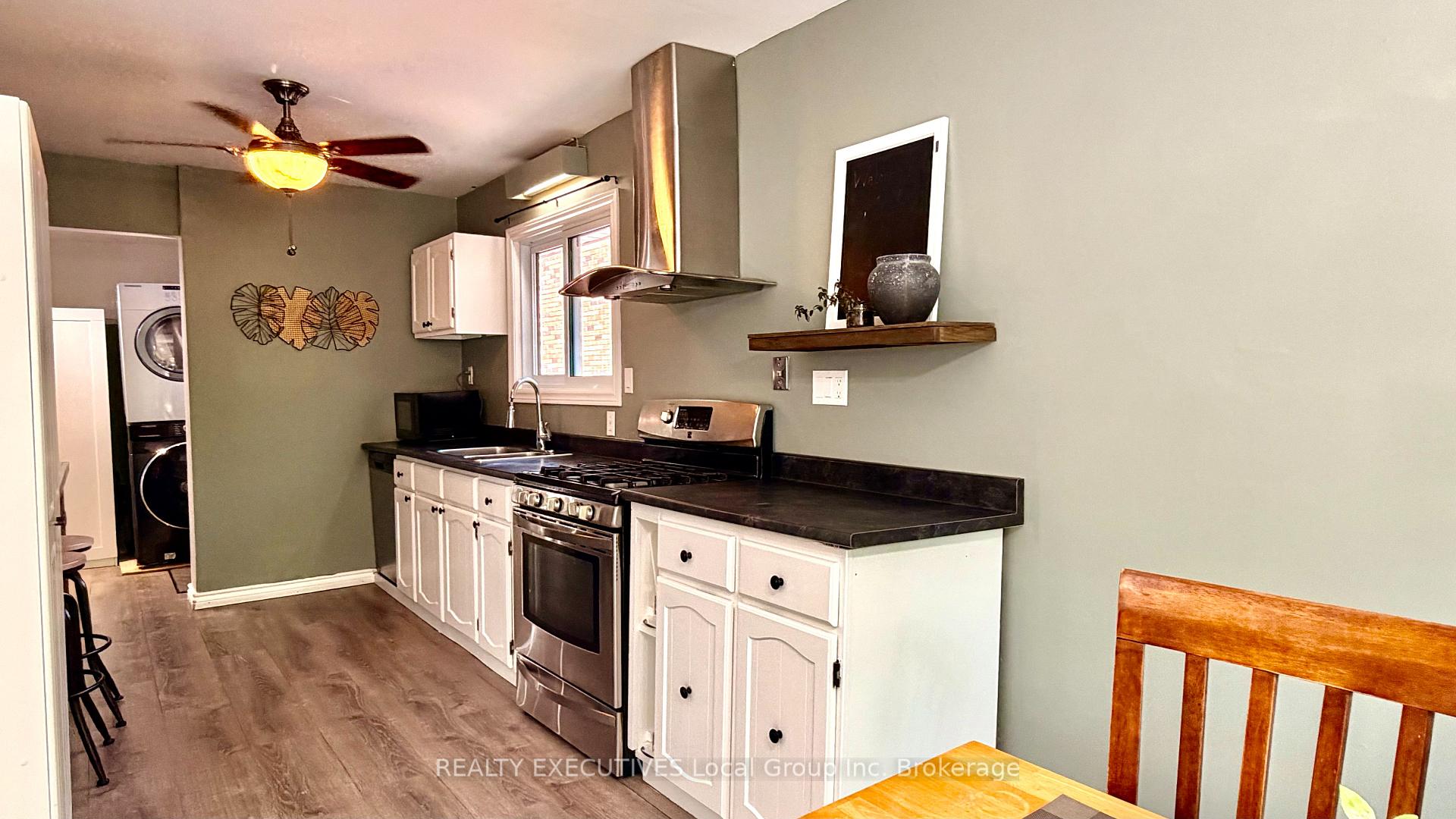 Photo 15 of 1062 Premier Road, North Bay, Ferris — HOMEH