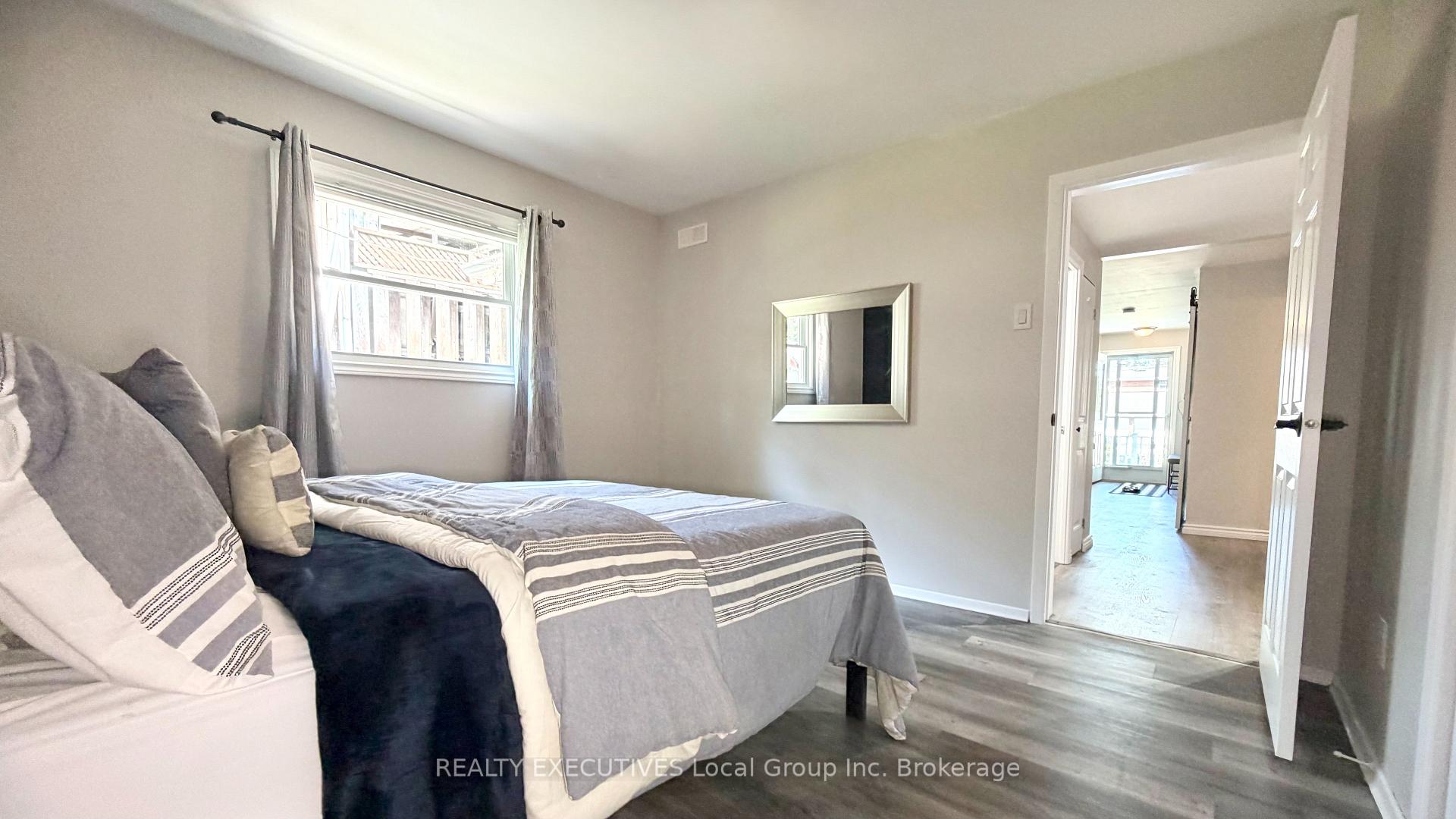 Photo 23 of 1062 Premier Road, North Bay, Ferris — HOMEH