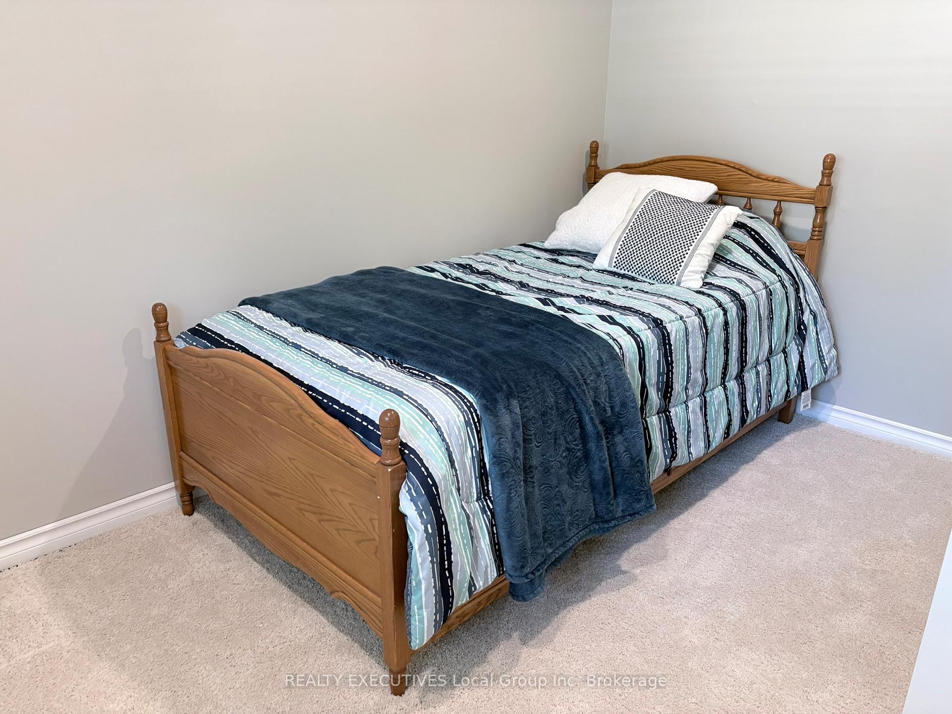 Photo 26 of 1062 Premier Road, North Bay, Ferris — HOMEH
