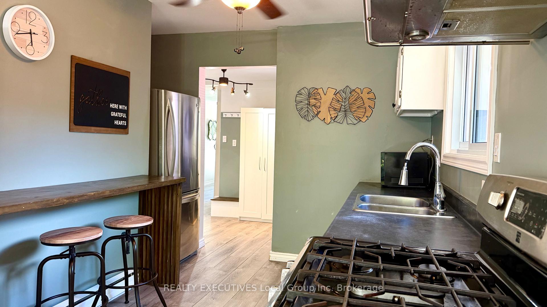 Photo 32 of 1062 Premier Road, North Bay, Ferris — HOMEH
