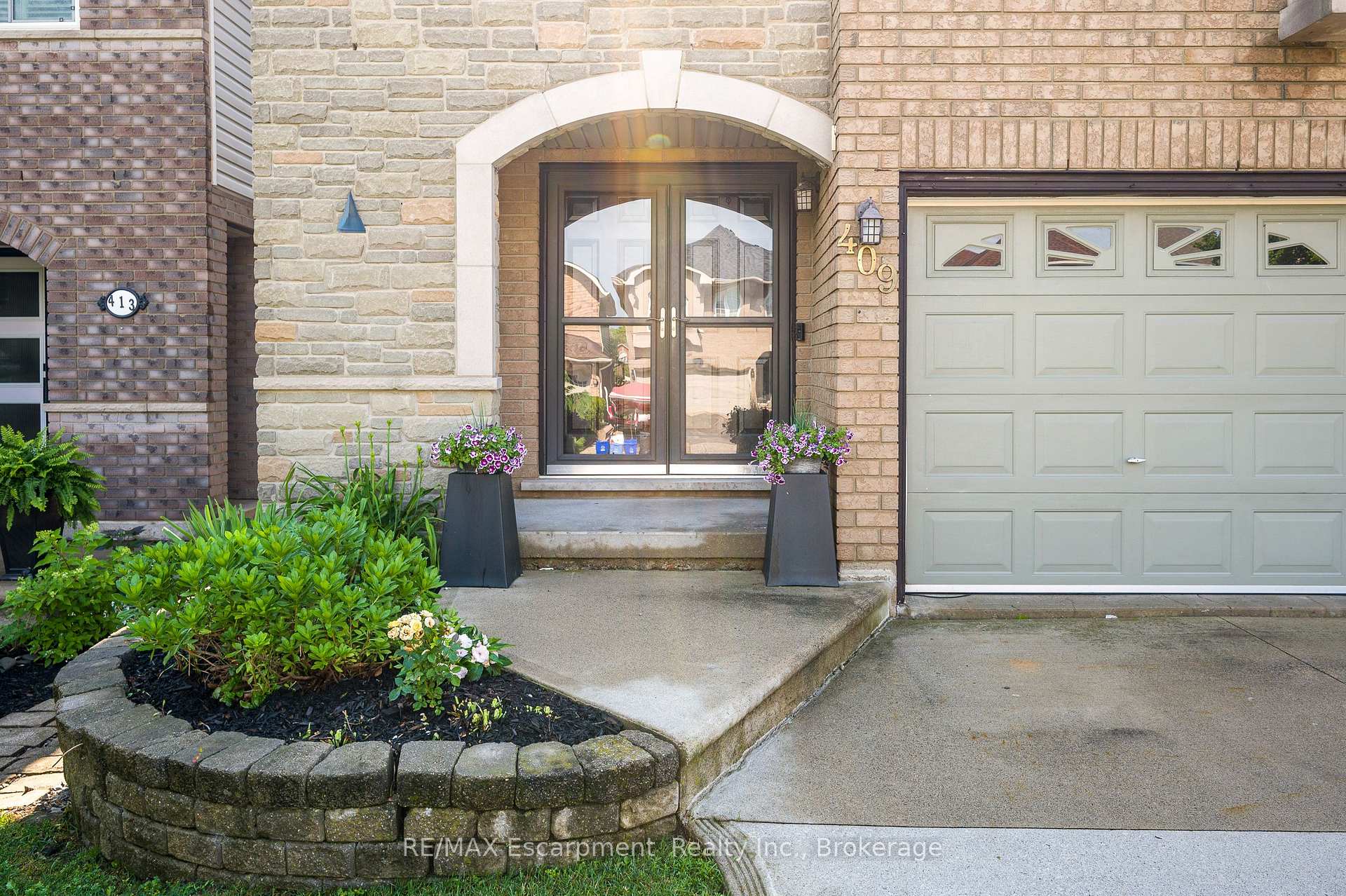 Photo 4 of 409 Jacqueline Boulevard, Hamilton, Allison — HOMEH