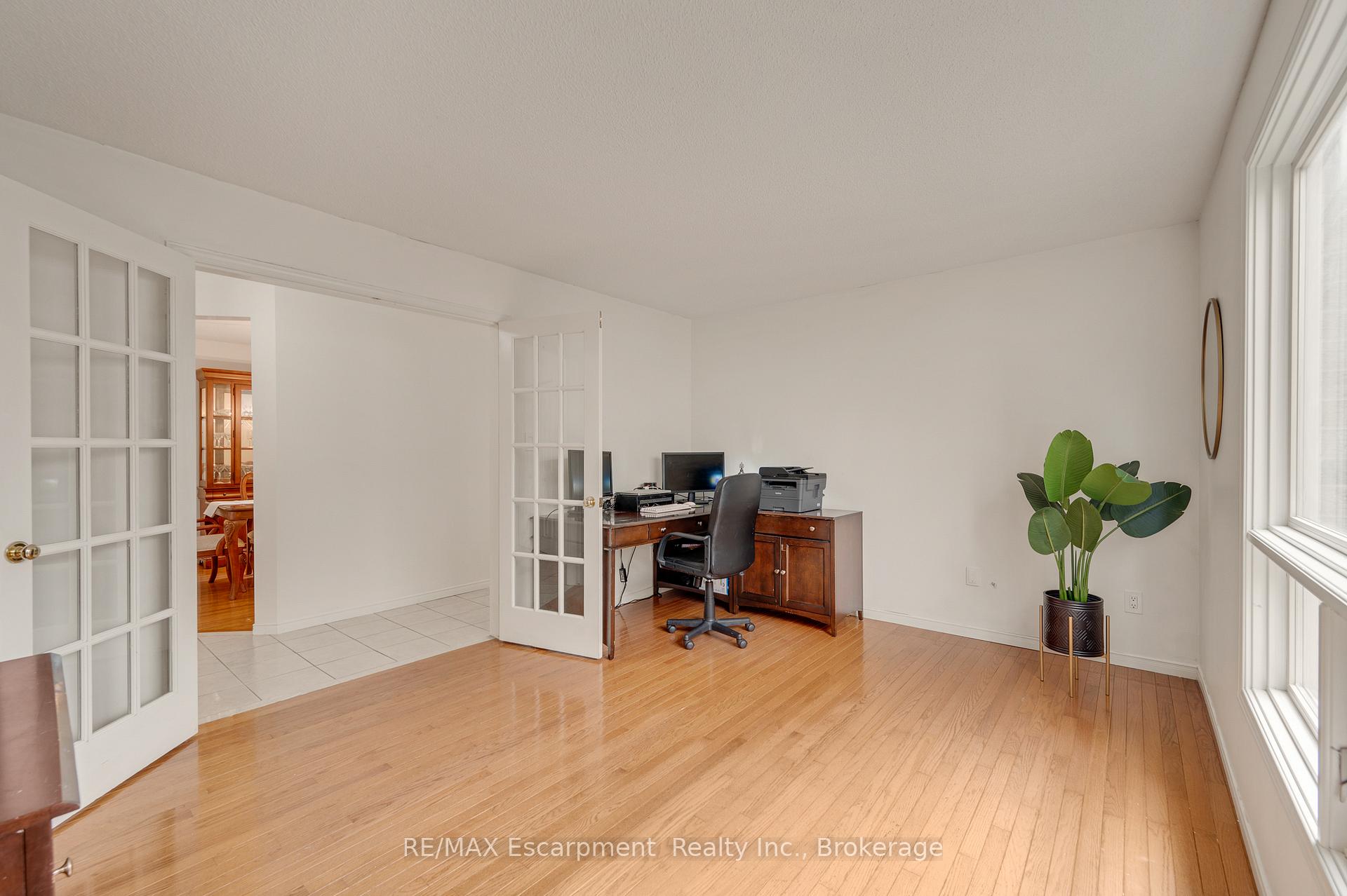 Photo 6 of 409 Jacqueline Boulevard, Hamilton, Allison — HOMEH