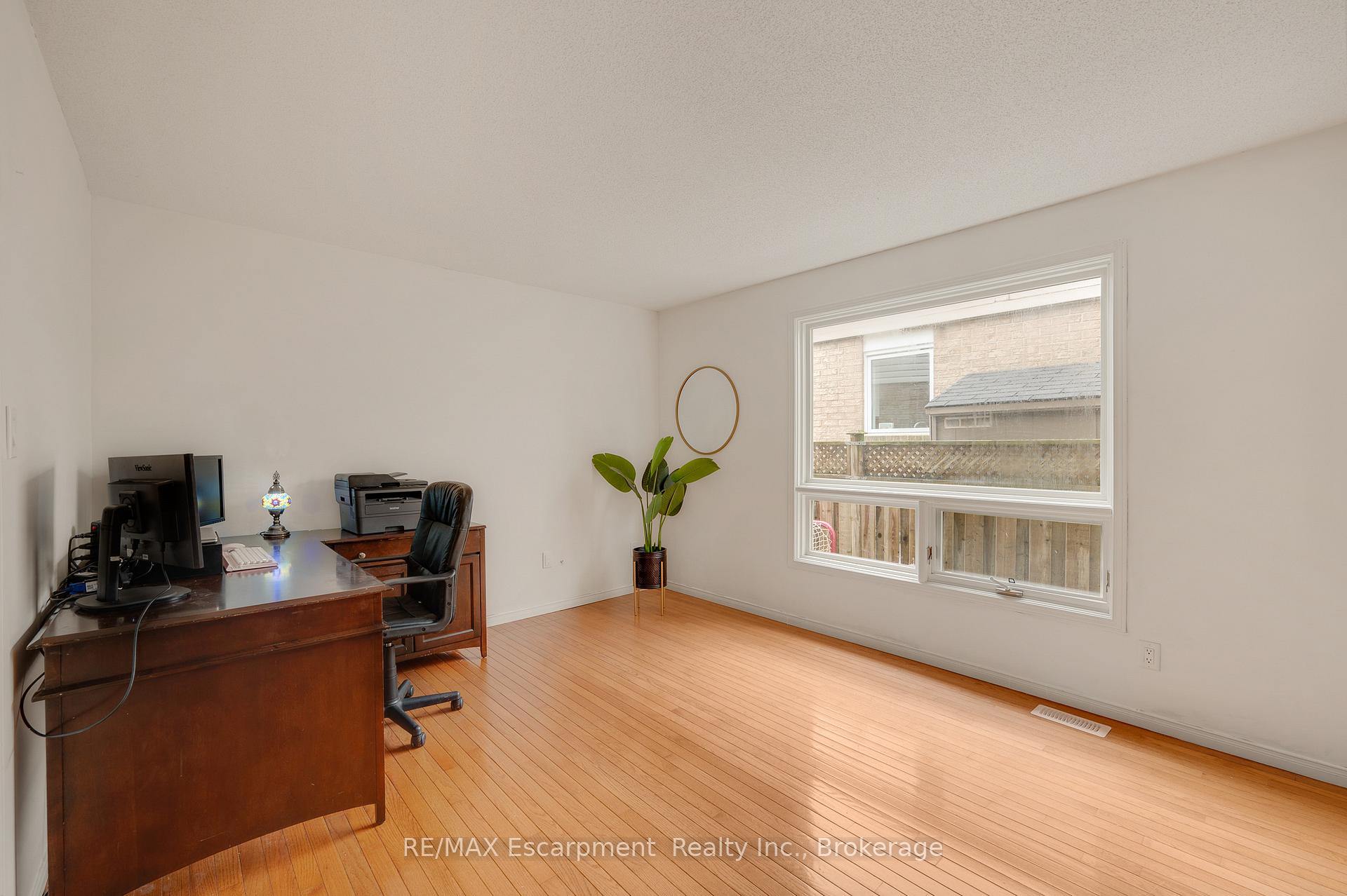 Photo 7 of 409 Jacqueline Boulevard, Hamilton, Allison — HOMEH