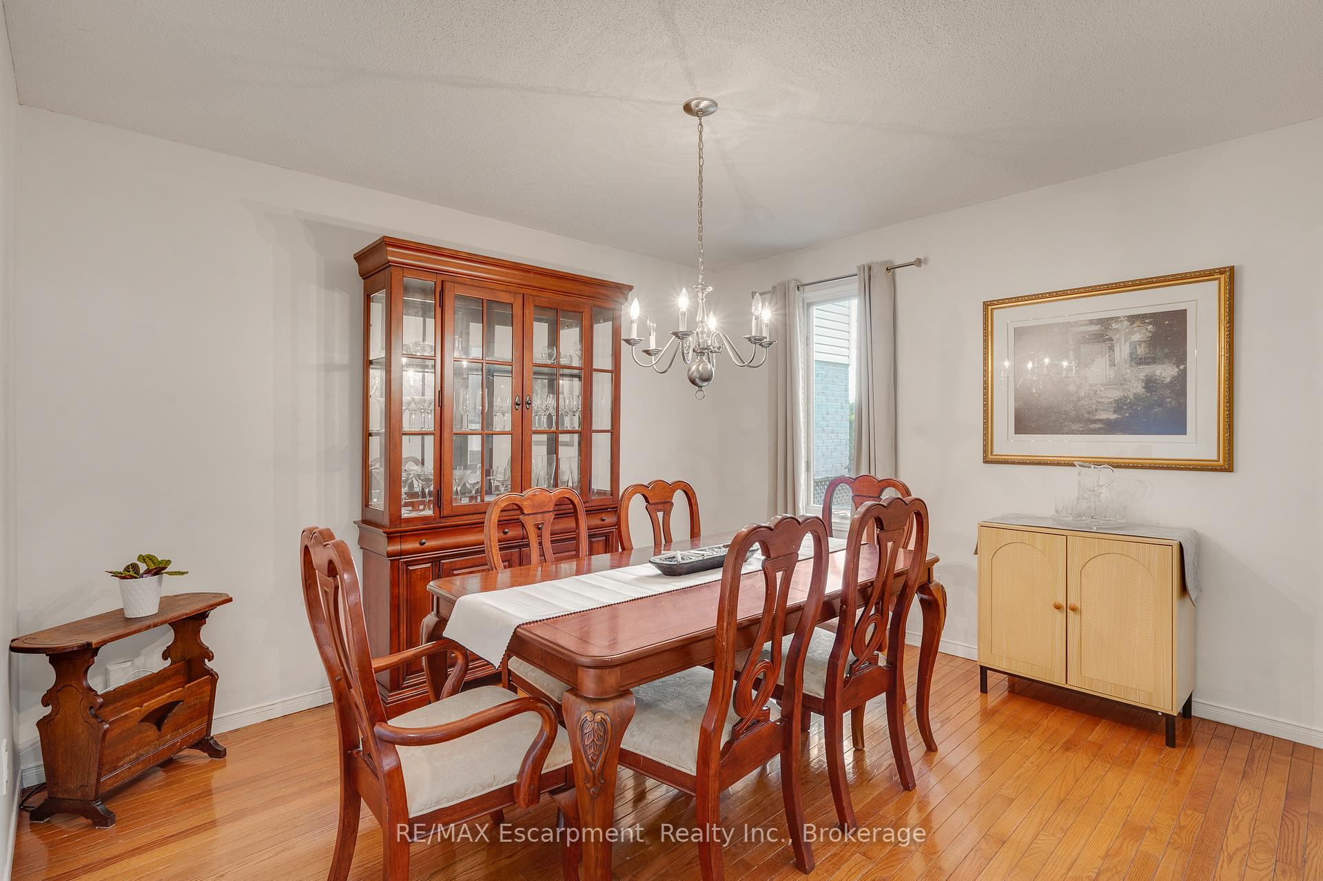 Photo 9 of 409 Jacqueline Boulevard, Hamilton, Allison — HOMEH