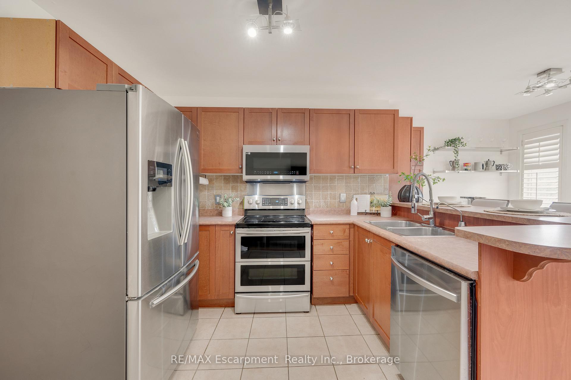 Photo 12 of 409 Jacqueline Boulevard, Hamilton, Allison — HOMEH