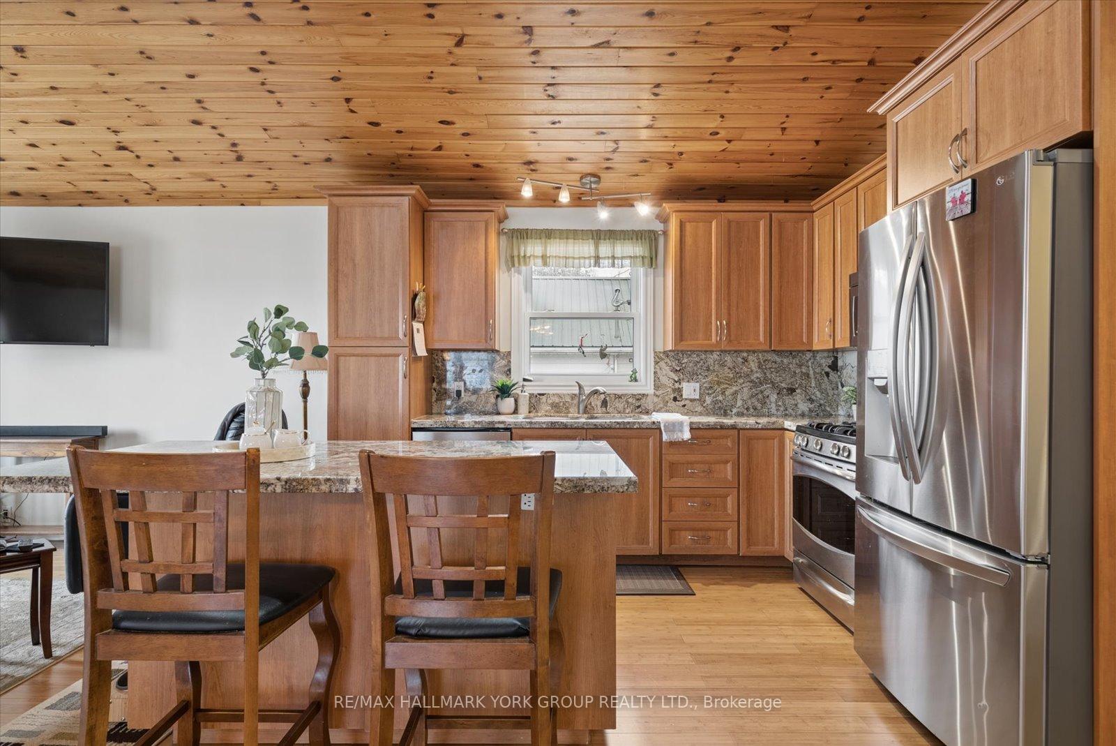 Photo 6 of 168 Irving Drive, Georgina, Pefferlaw — HOMEH