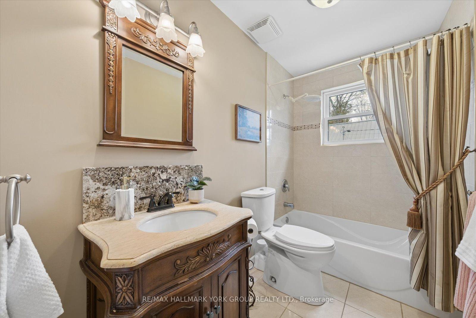 Photo 13 of 168 Irving Drive, Georgina, Pefferlaw — HOMEH