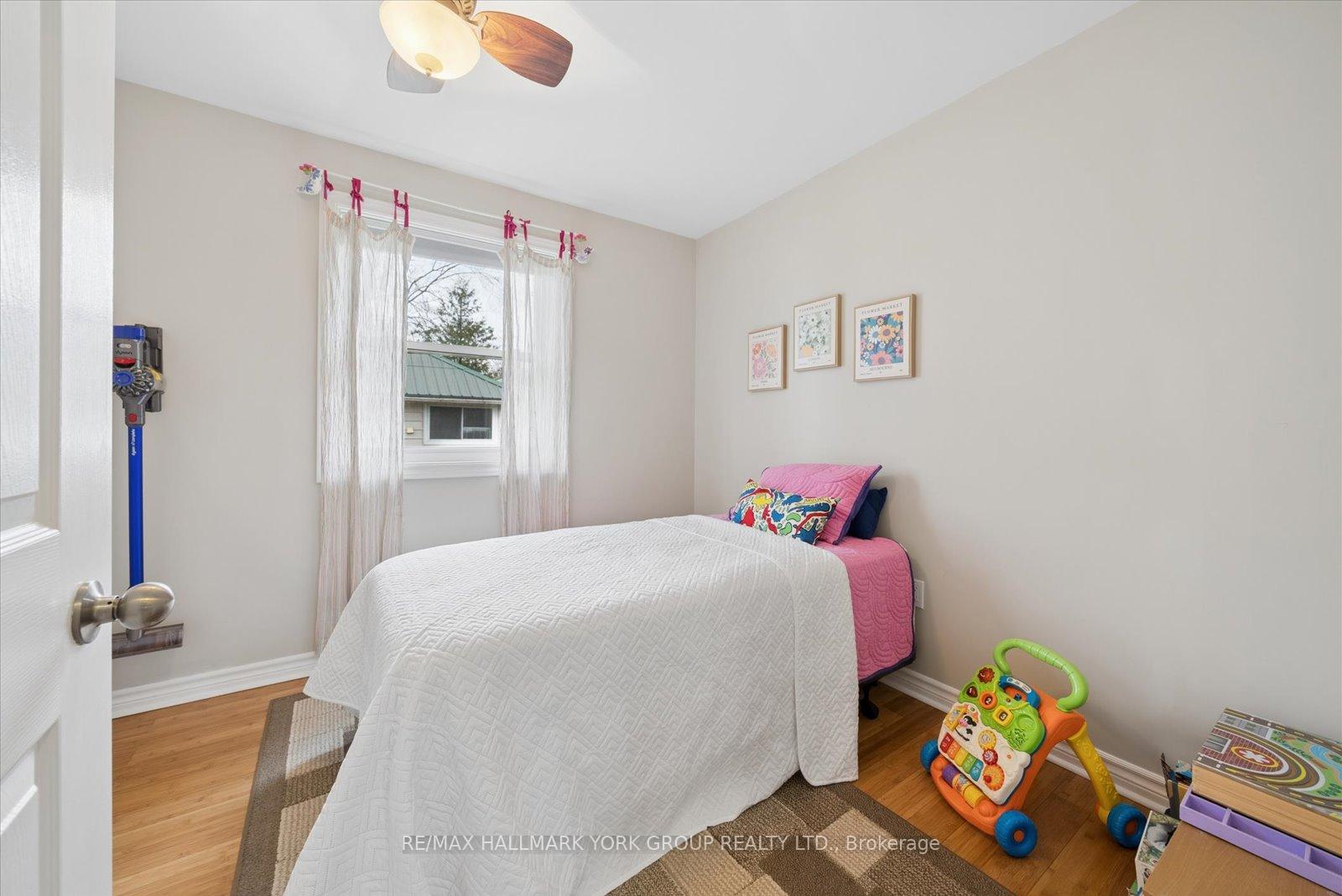 Photo 21 of 168 Irving Drive, Georgina, Pefferlaw — HOMEH