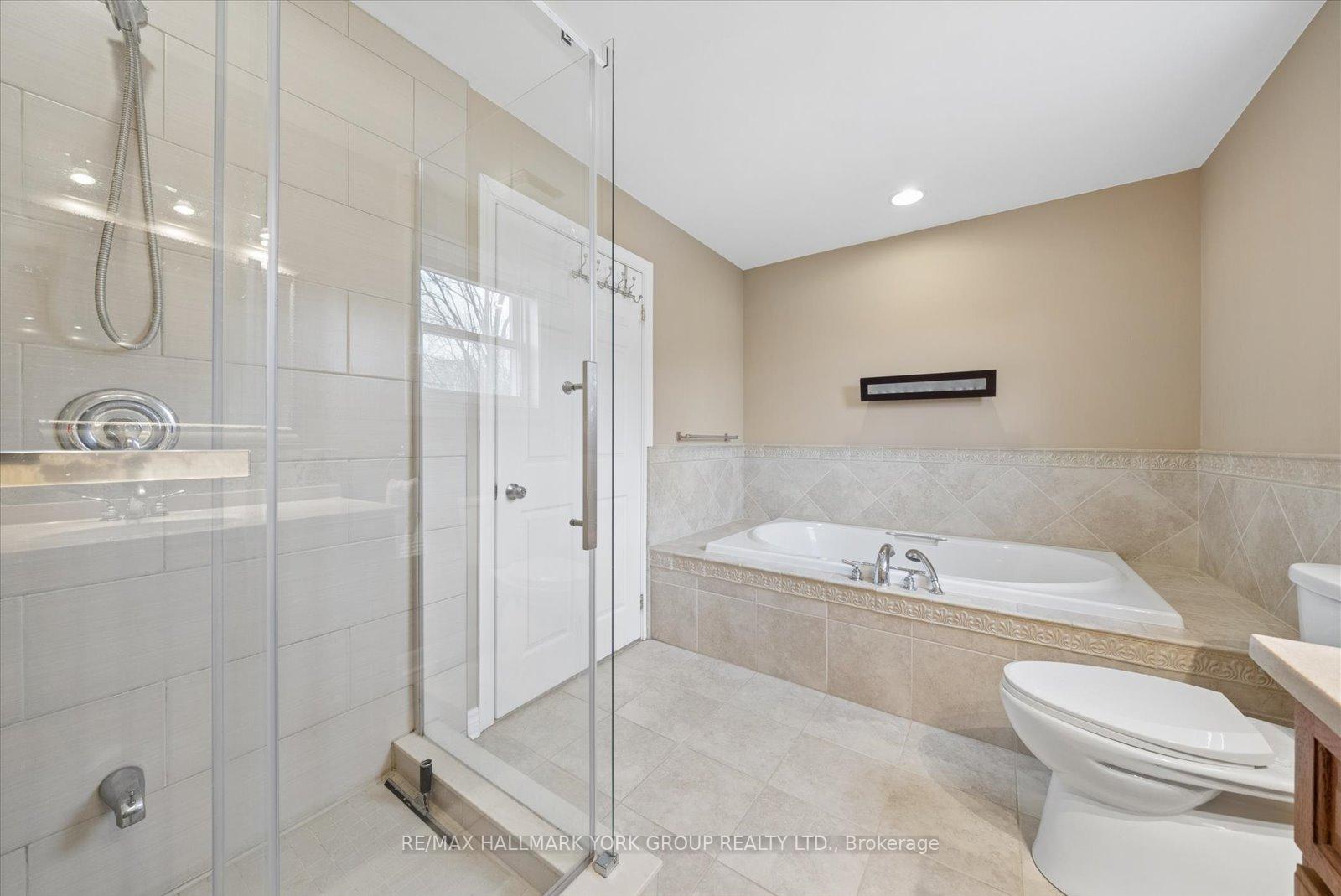 Photo 26 of 168 Irving Drive, Georgina, Pefferlaw — HOMEH
