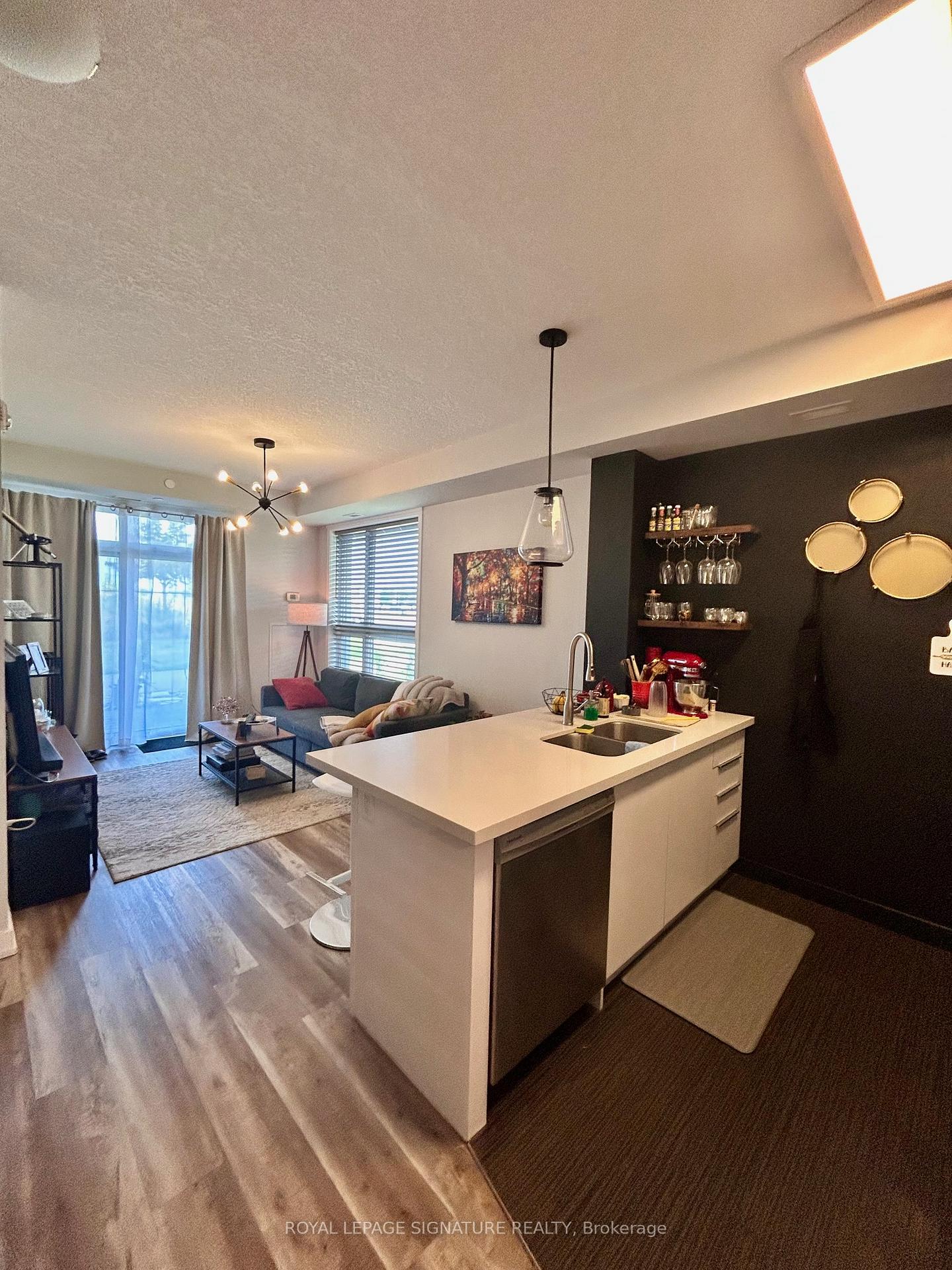 Photo 5 of Unit 110, 101 Shoreview Place, Hamilton, Stoney Creek — HOMEH