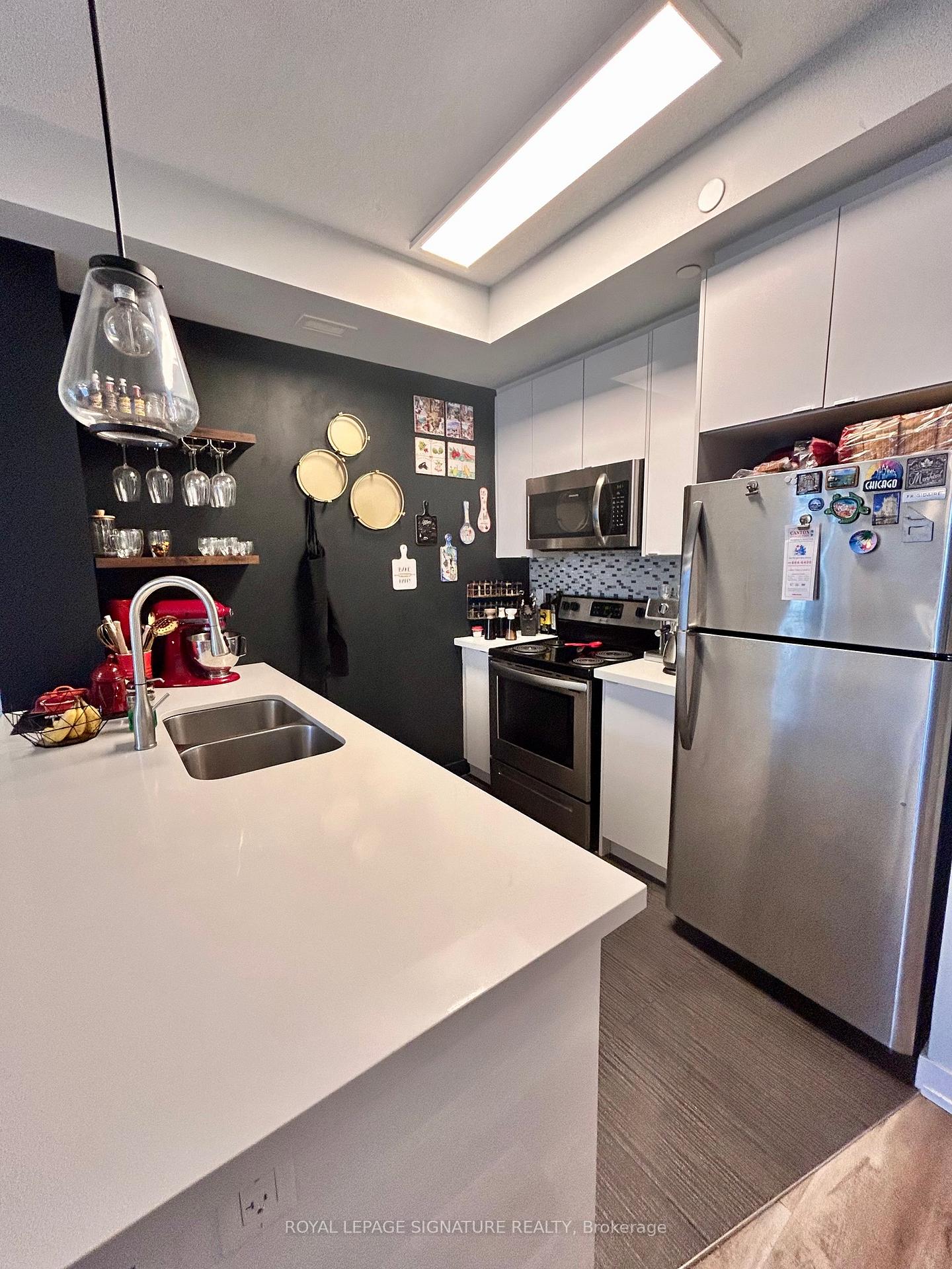 Photo 7 of Unit 110, 101 Shoreview Place, Hamilton, Stoney Creek — HOMEH