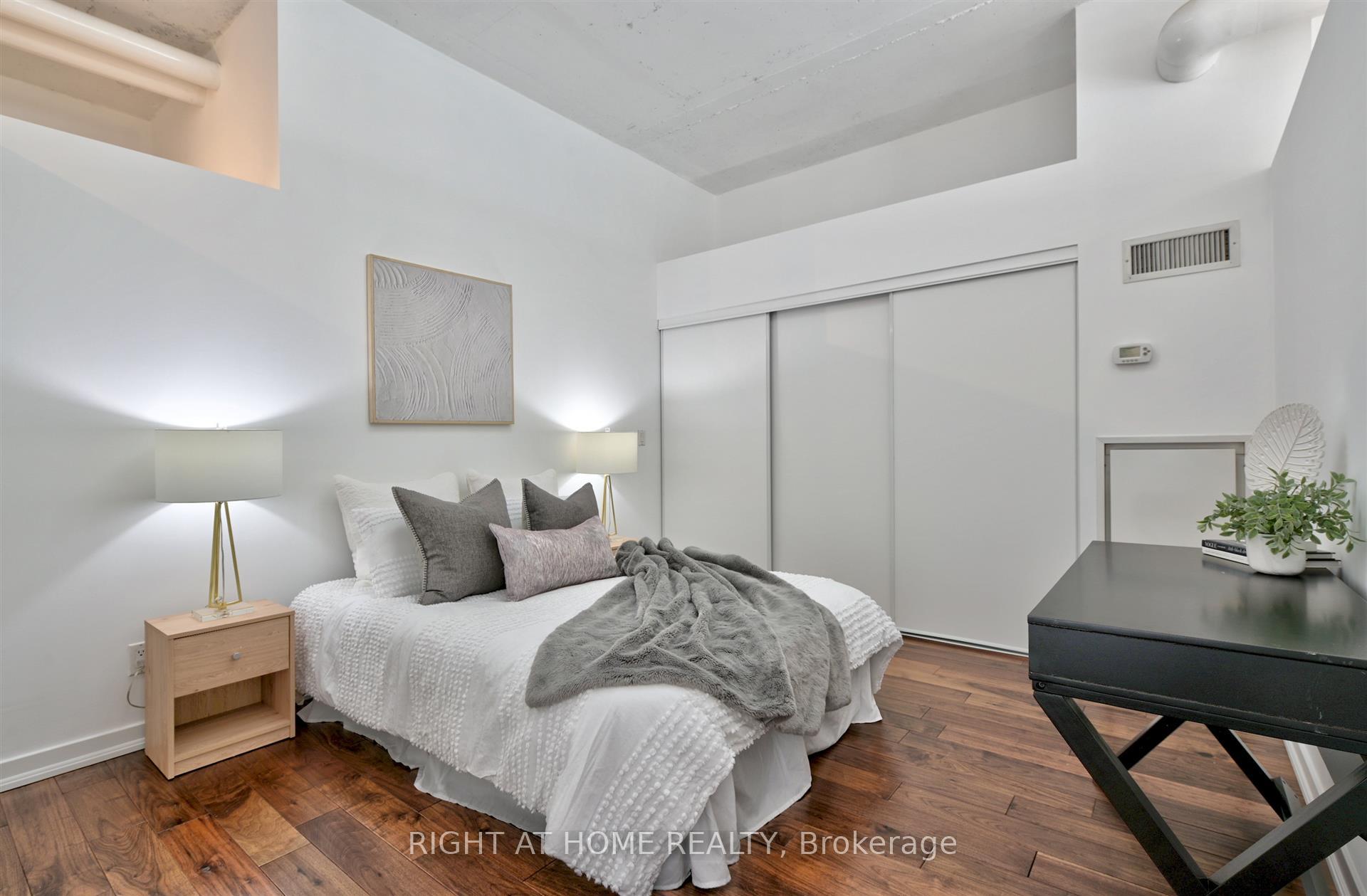 Photo 4 of Unit 611, 2 Fieldway Road, Etobicoke, Islington-City Centre West — HOMEH
