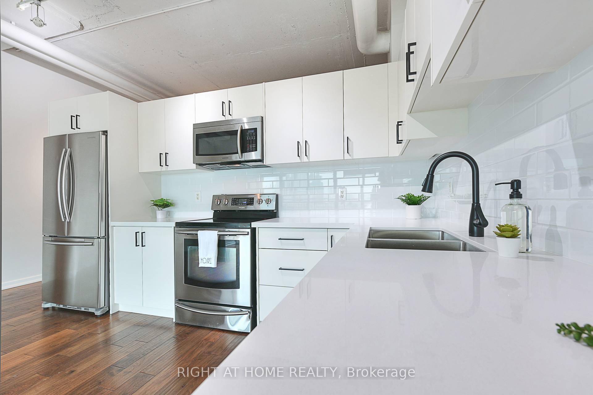 Photo 8 of Unit 611, 2 Fieldway Road, Etobicoke, Islington-City Centre West — HOMEH