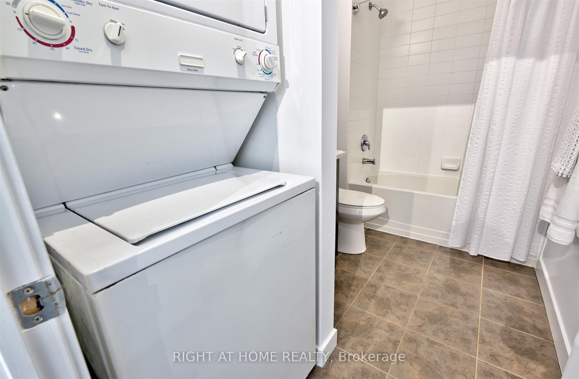 Photo 13 of Unit 611, 2 Fieldway Road, Etobicoke, Islington-City Centre West — HOMEH