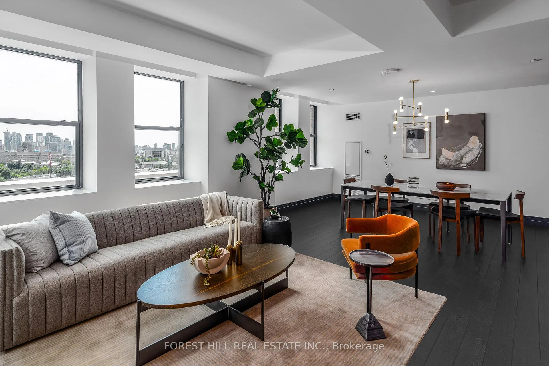 Photo 4 of Unit PH03, 2 Avenue Road, Toronto, The Annex — HOMEH