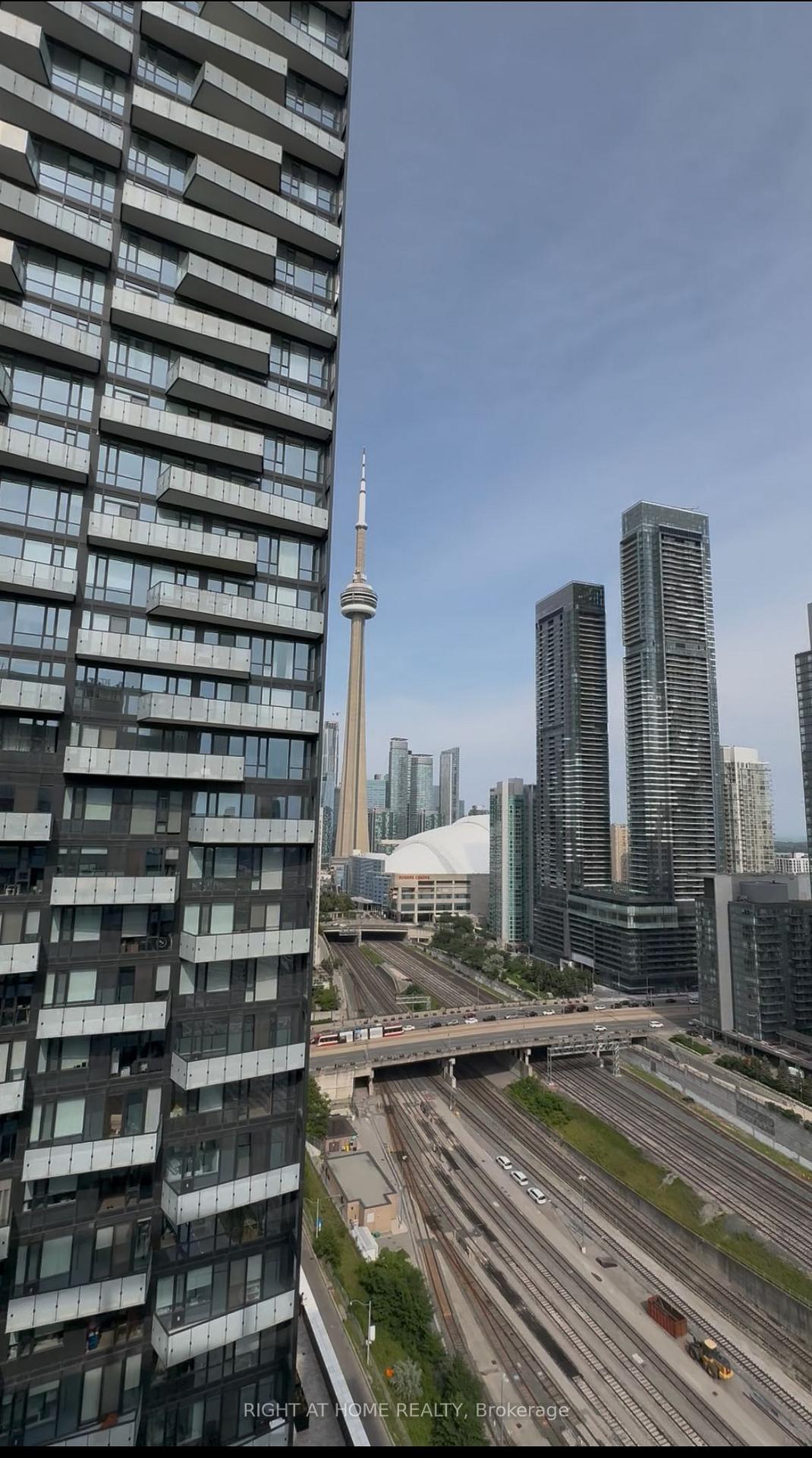 Photo 6 of Unit 2013, 480 Front Street W, Toronto, Waterfront Communities — HOMEH