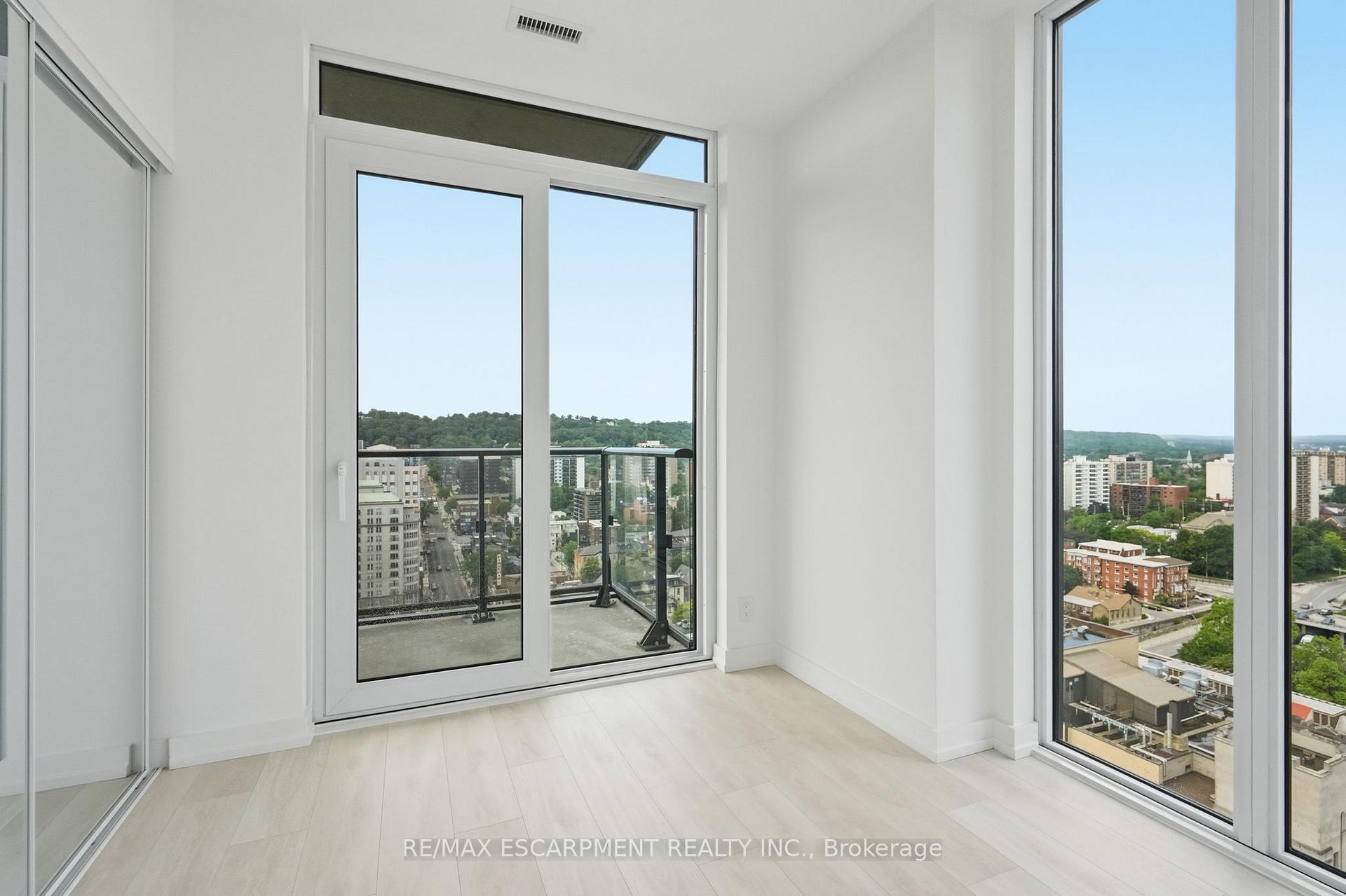 Photo 11 of Unit 2017, 75 James Street S, Hamilton, Corktown — HOMEH