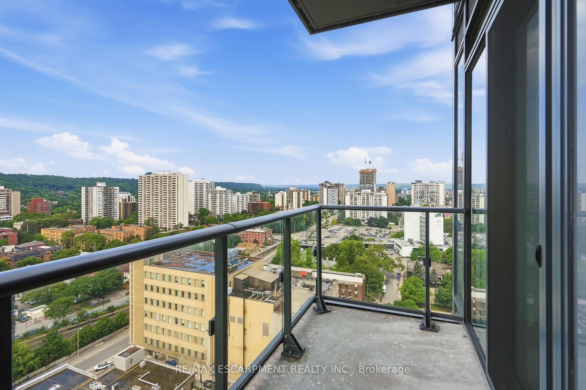 Photo 12 of Unit 2017, 75 James Street S, Hamilton, Corktown — HOMEH