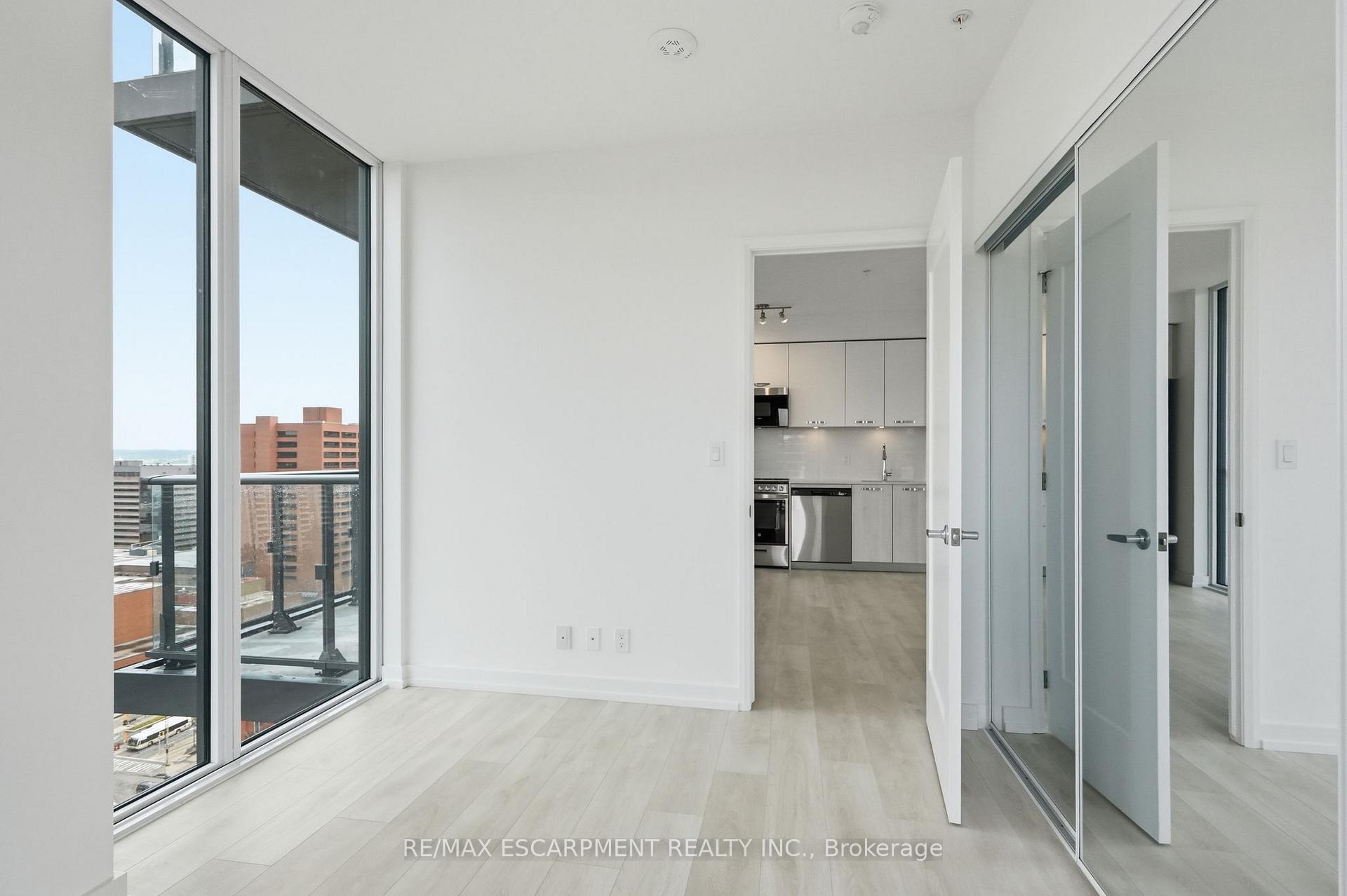 Photo 14 of Unit 2017, 75 James Street S, Hamilton, Corktown — HOMEH