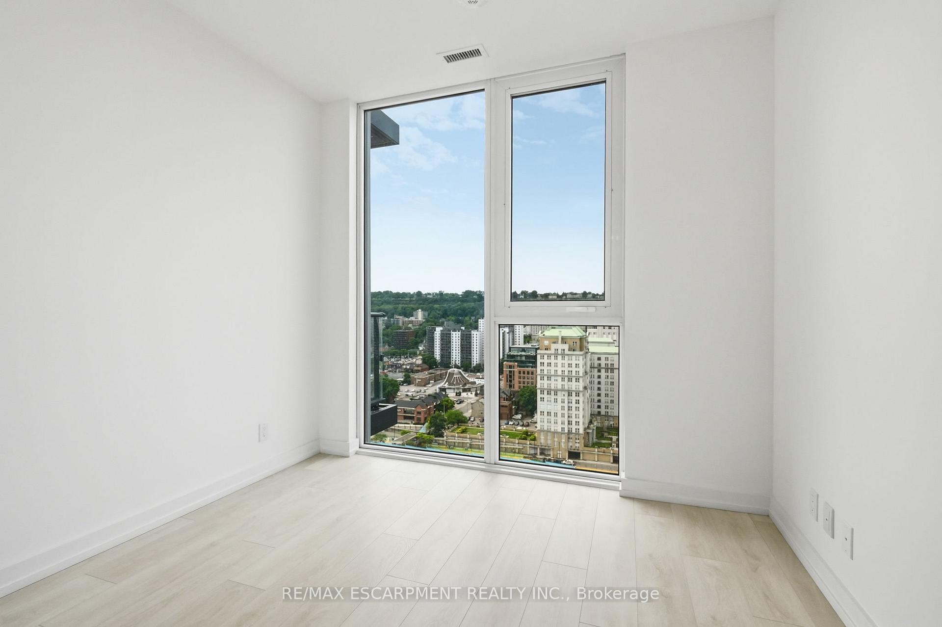 Photo 15 of Unit 2017, 75 James Street S, Hamilton, Corktown — HOMEH