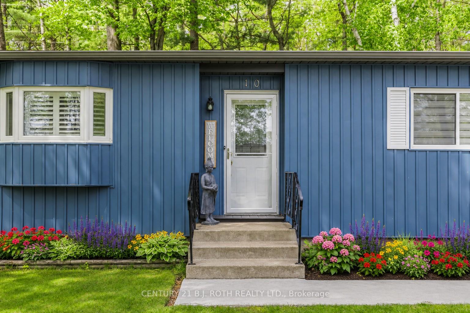 Photo 3 of 10 Allen Drive N, Wasaga Beach — HOMEH
