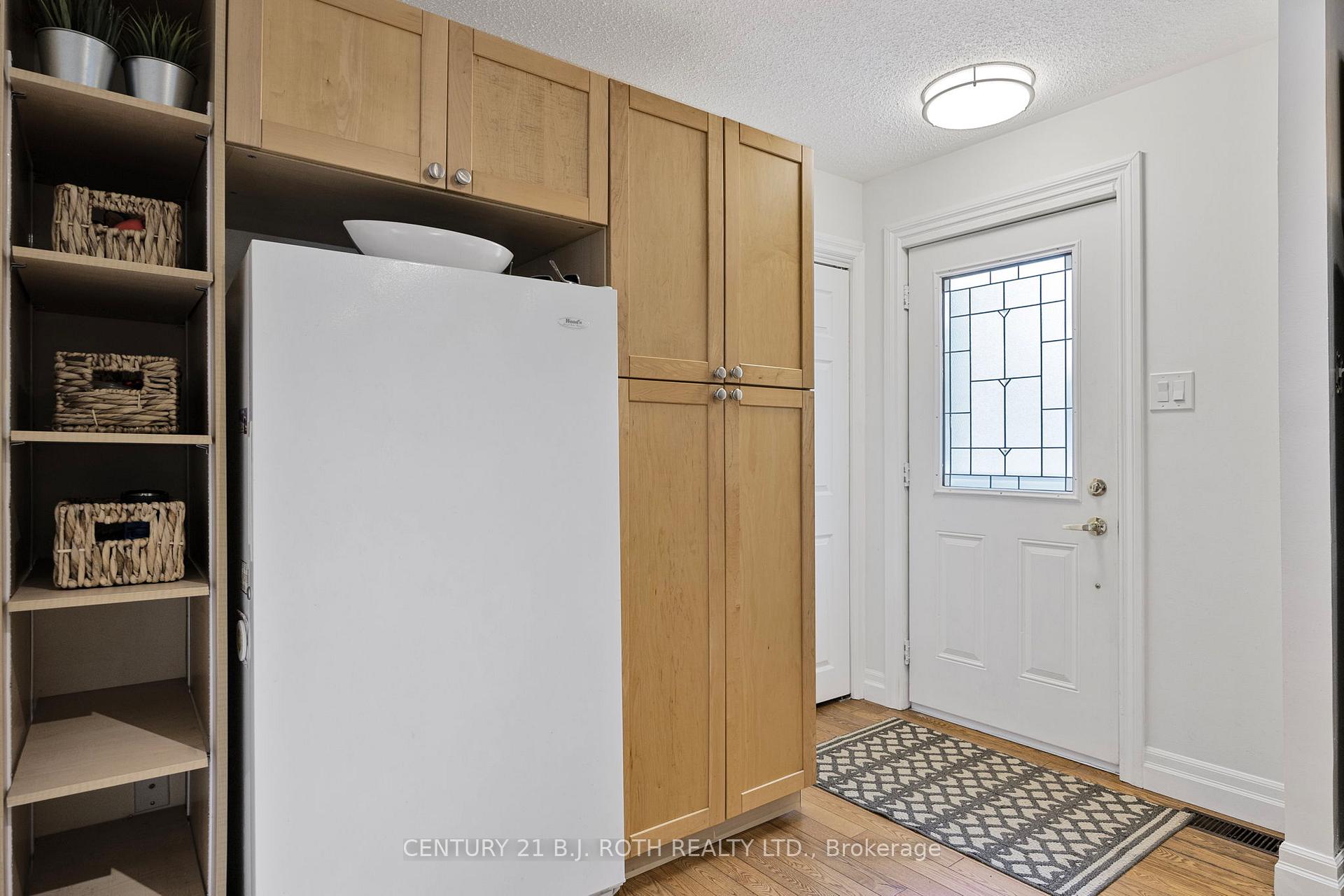 Photo 23 of 10 Allen Drive N, Wasaga Beach — HOMEH