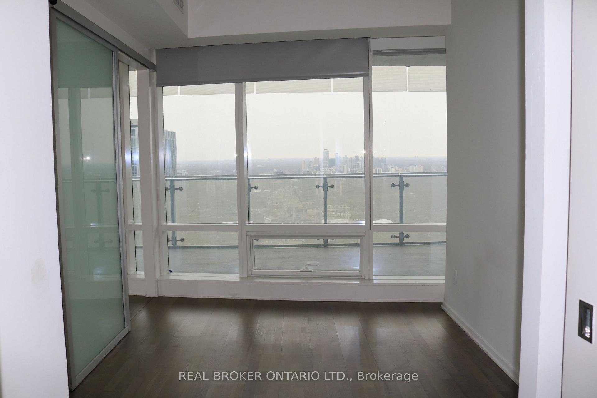 Photo 15 of Unit 5209, 1 Bloor Street E, Toronto, Church-Yonge Corridor — HOMEH