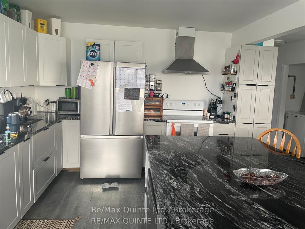Photo 3 of 27 First Avenue, Quinte West, Trenton Ward — HOMEH