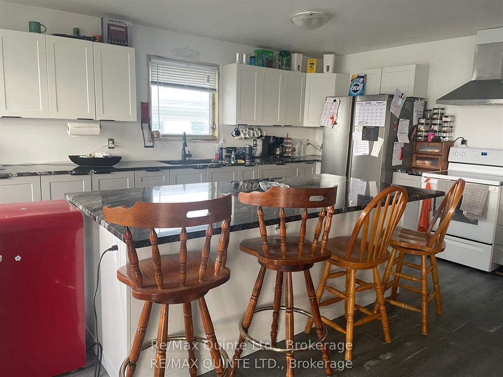 Photo 5 of 27 First Avenue, Quinte West, Trenton Ward — HOMEH