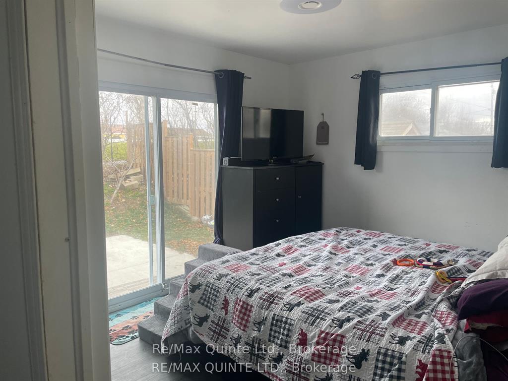 Photo 8 of 27 First Avenue, Quinte West, Trenton Ward — HOMEH