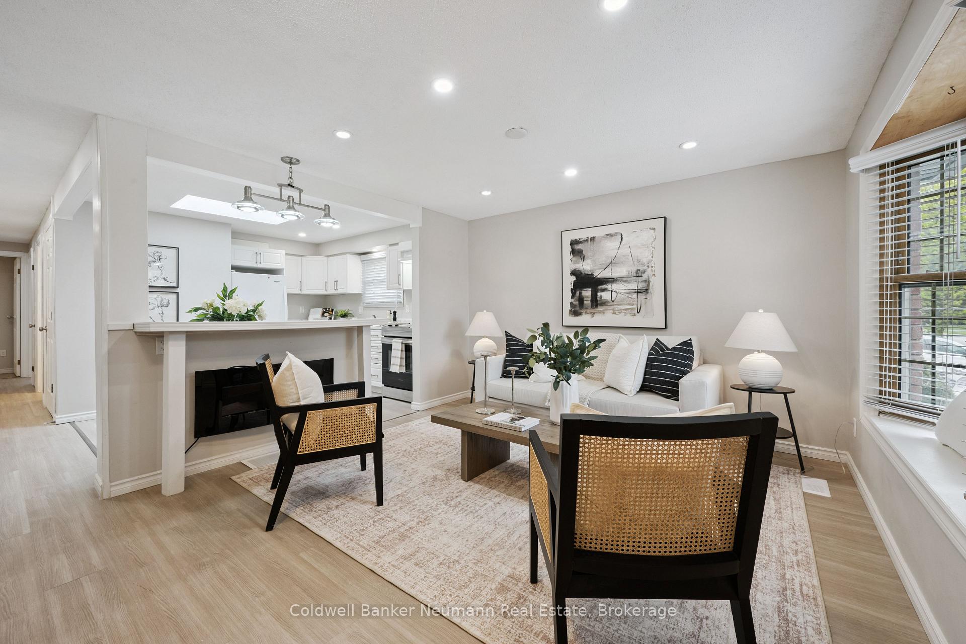 Photo 2 of Unit 1, 364 Imperial Road S, Guelph, Willow West/Sugarbush/West Acres — HOMEH
