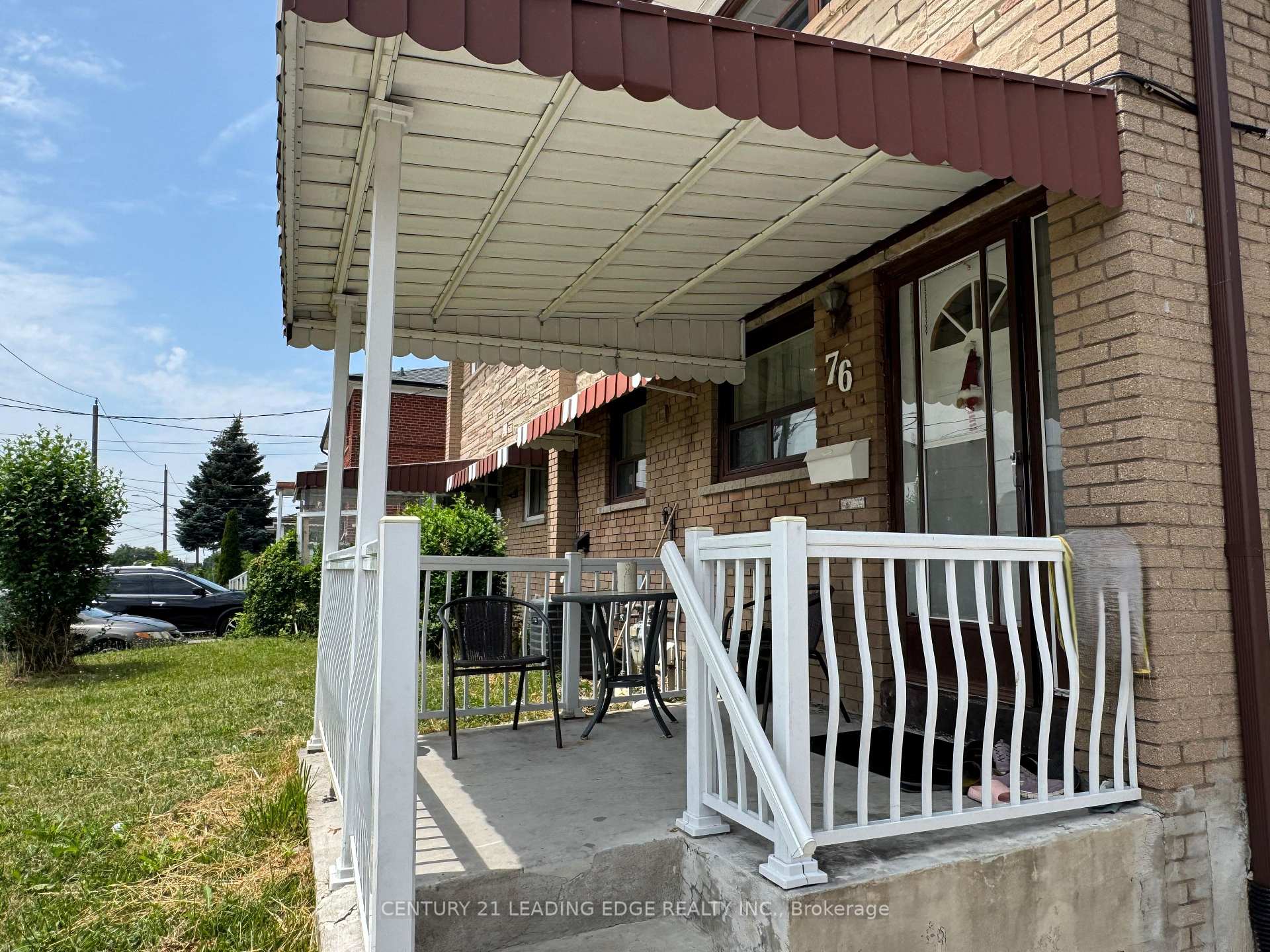 Photo 3 of 76 Thurrock Road, North York, Glenfield-Jane Heights — HOMEH