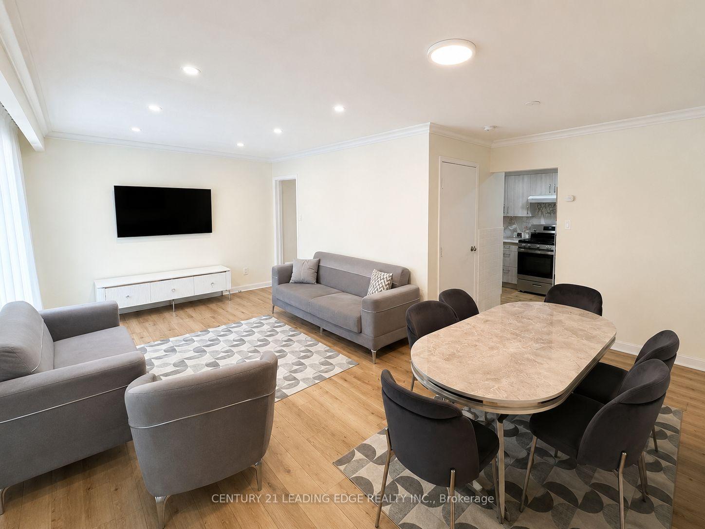 Photo 4 of 76 Thurrock Road, North York, Glenfield-Jane Heights — HOMEH