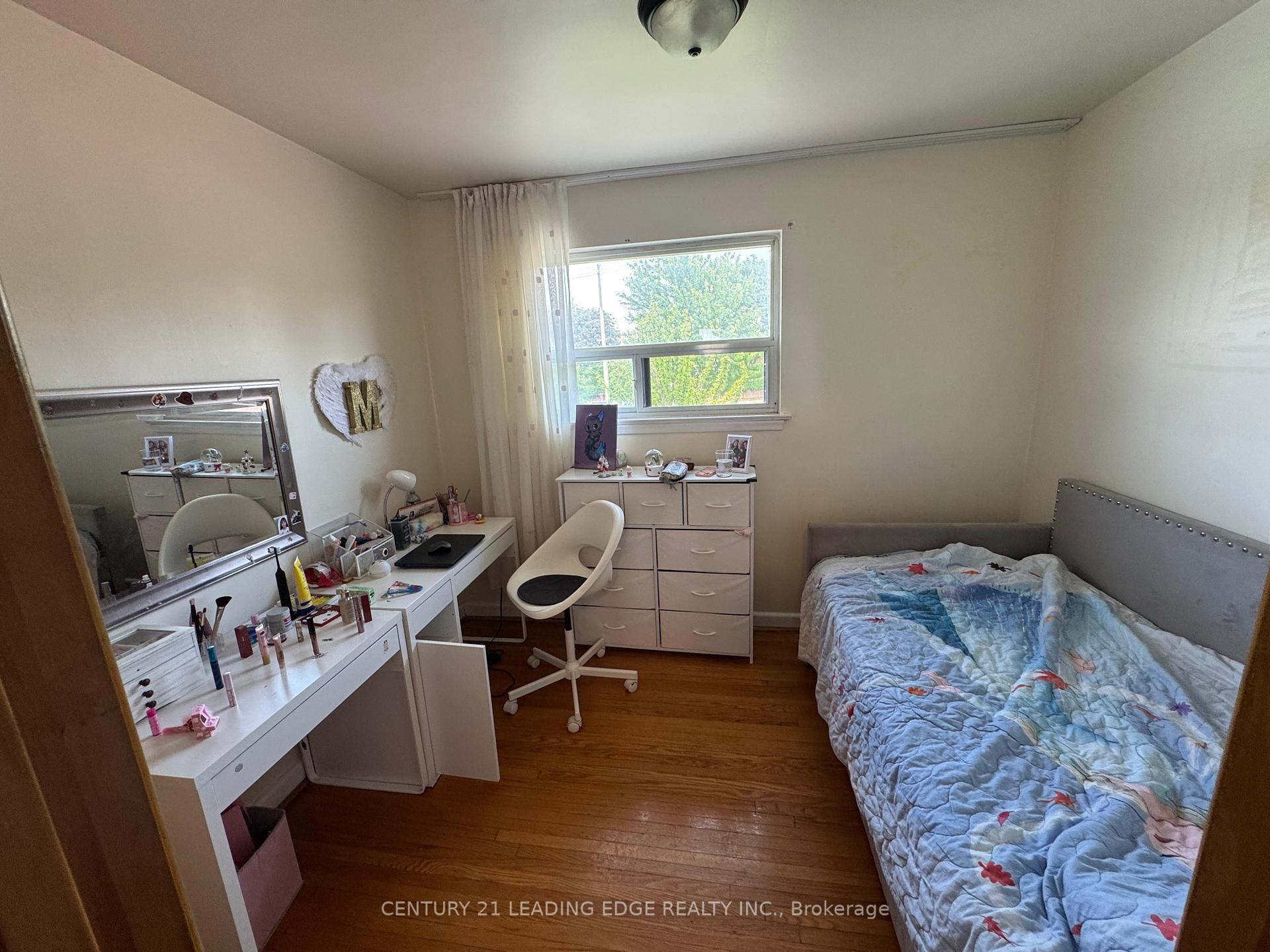 Photo 13 of 76 Thurrock Road, North York, Glenfield-Jane Heights — HOMEH