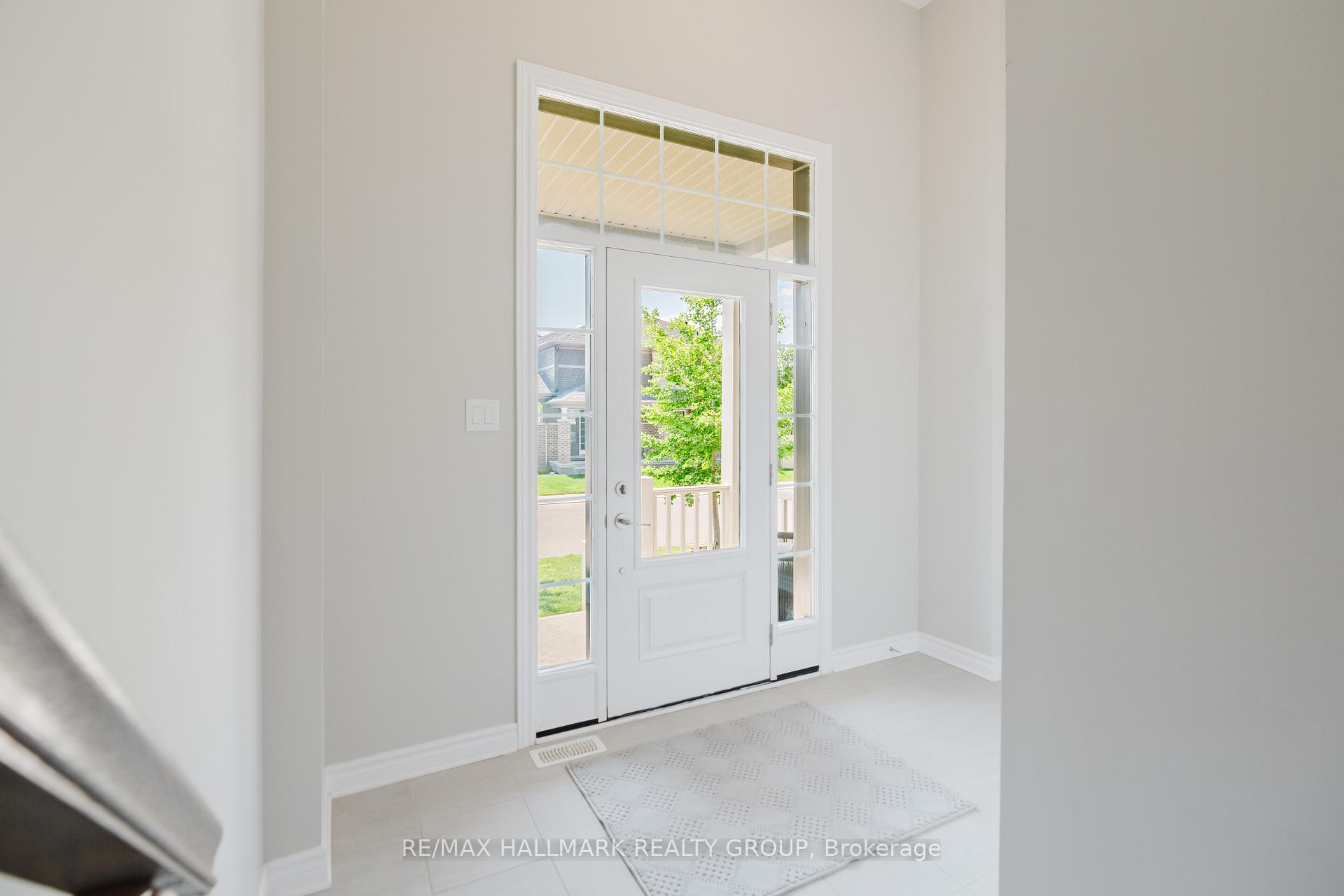 Photo 3 of 678 Eagle Crest Heights, Ottawa, Stittsville (North) — HOMEH