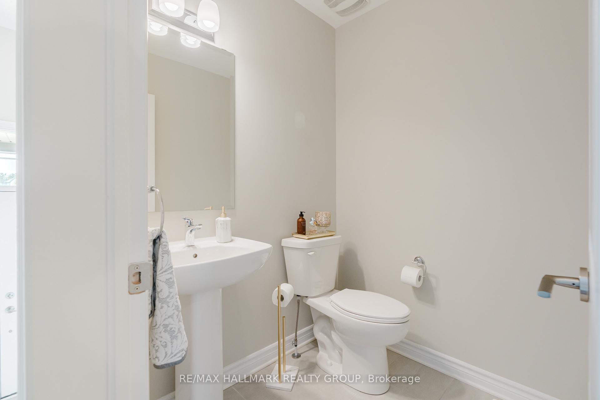 Photo 7 of 678 Eagle Crest Heights, Ottawa, Stittsville (North) — HOMEH