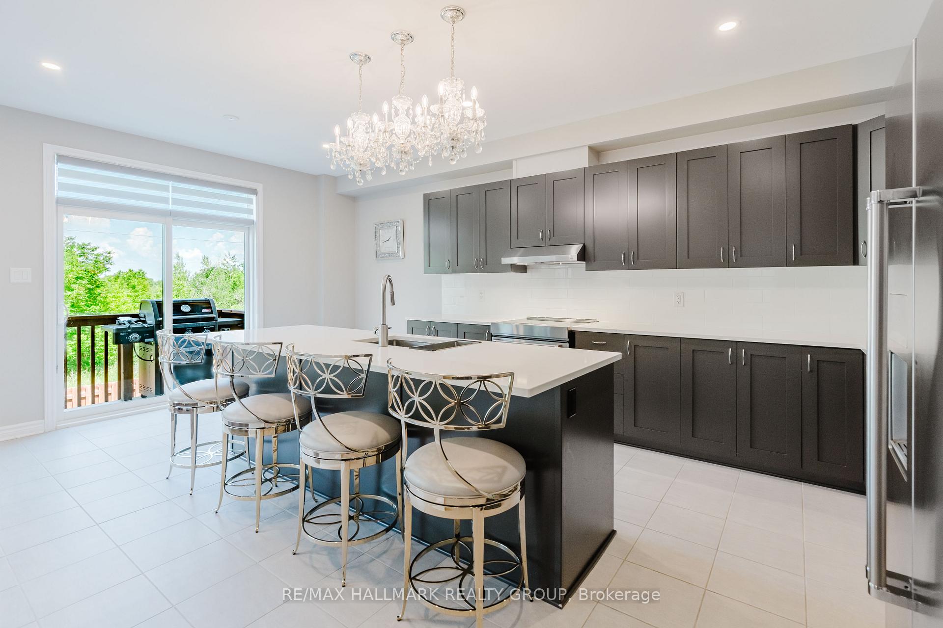 Photo 17 of 678 Eagle Crest Heights, Ottawa, Stittsville (North) — HOMEH