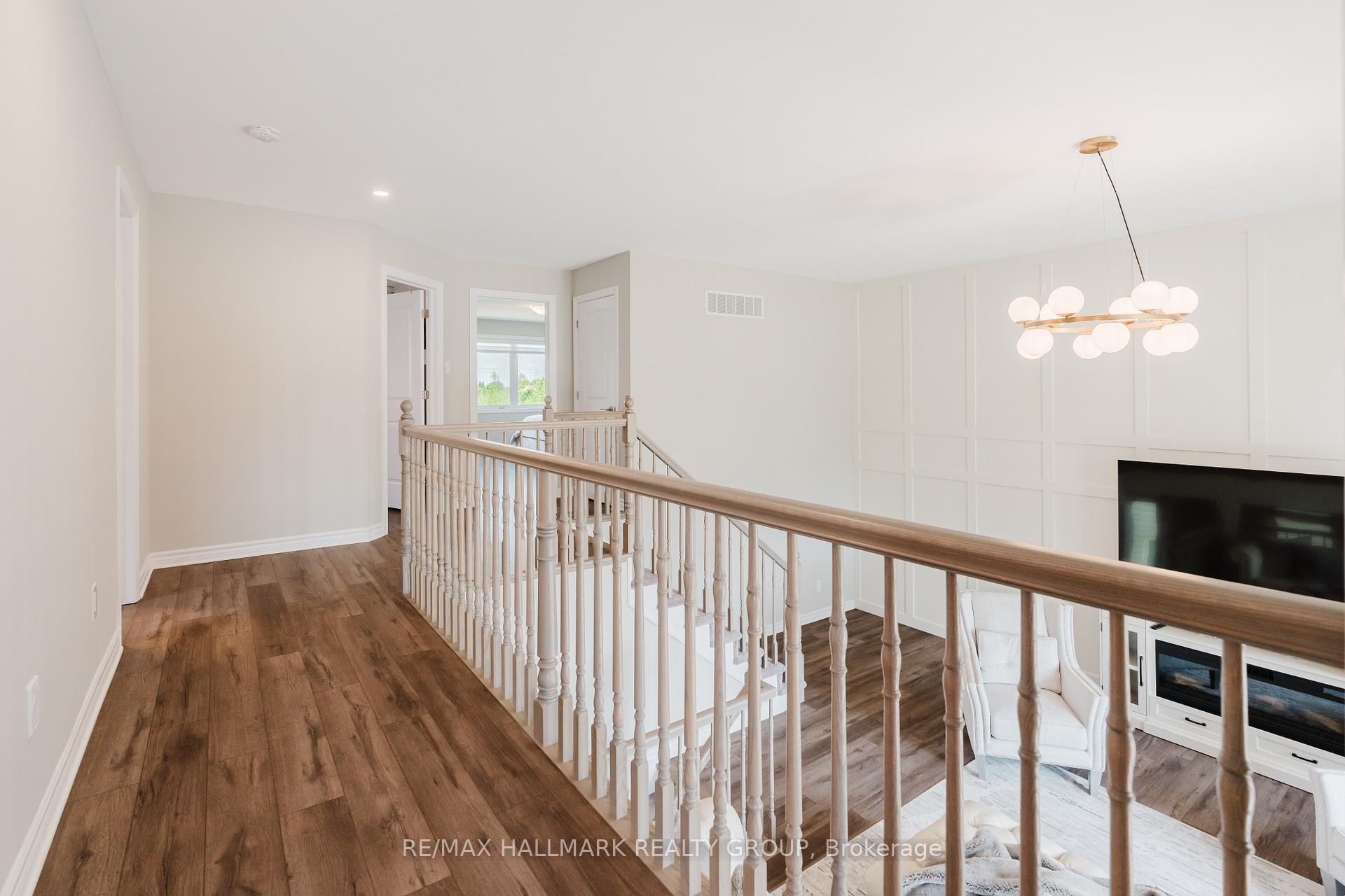 Photo 19 of 678 Eagle Crest Heights, Ottawa, Stittsville (North) — HOMEH