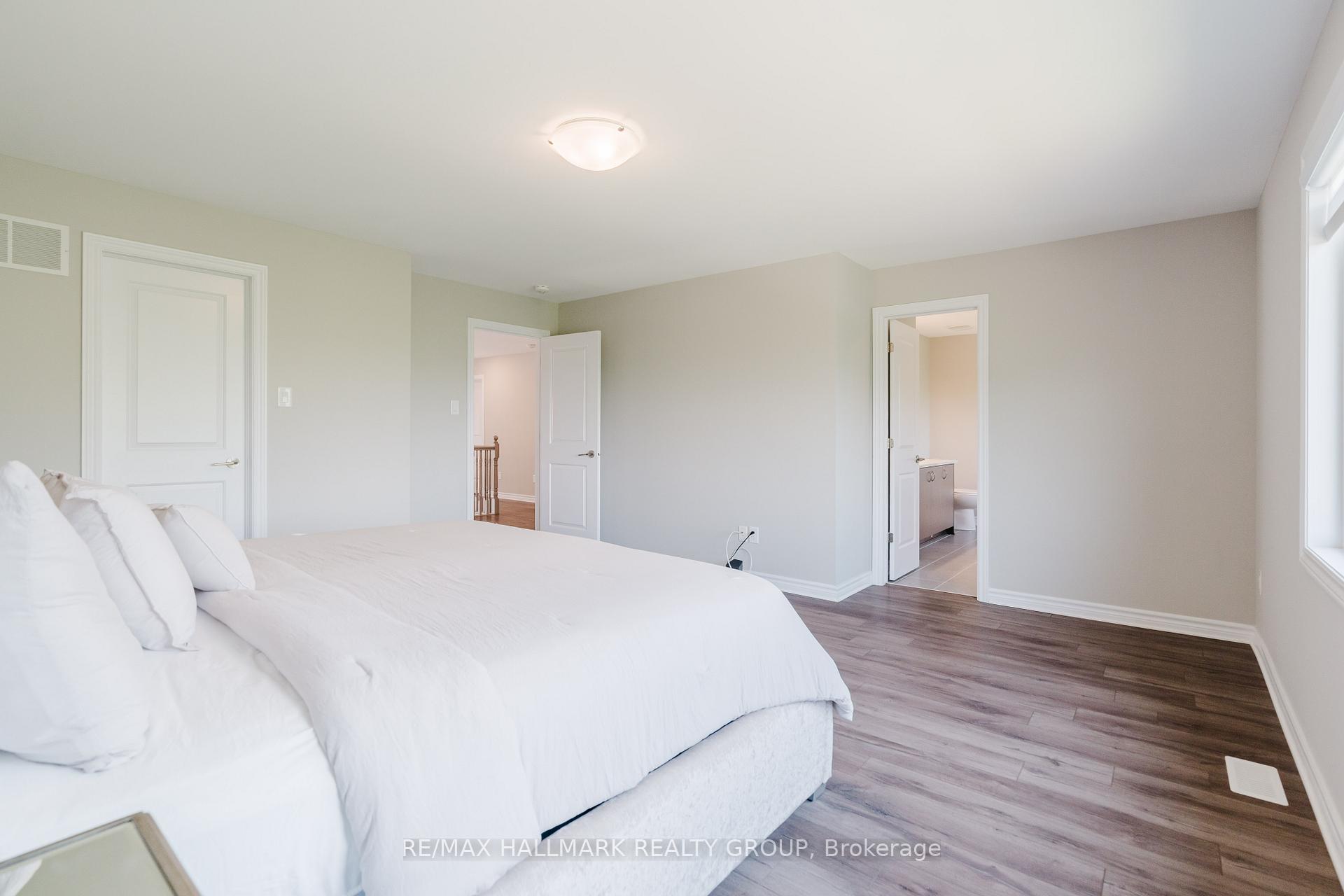 Photo 22 of 678 Eagle Crest Heights, Ottawa, Stittsville (North) — HOMEH