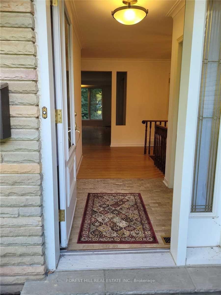Photo 3 of 15 Restwell Crescent, North York, Bayview Village — HOMEH